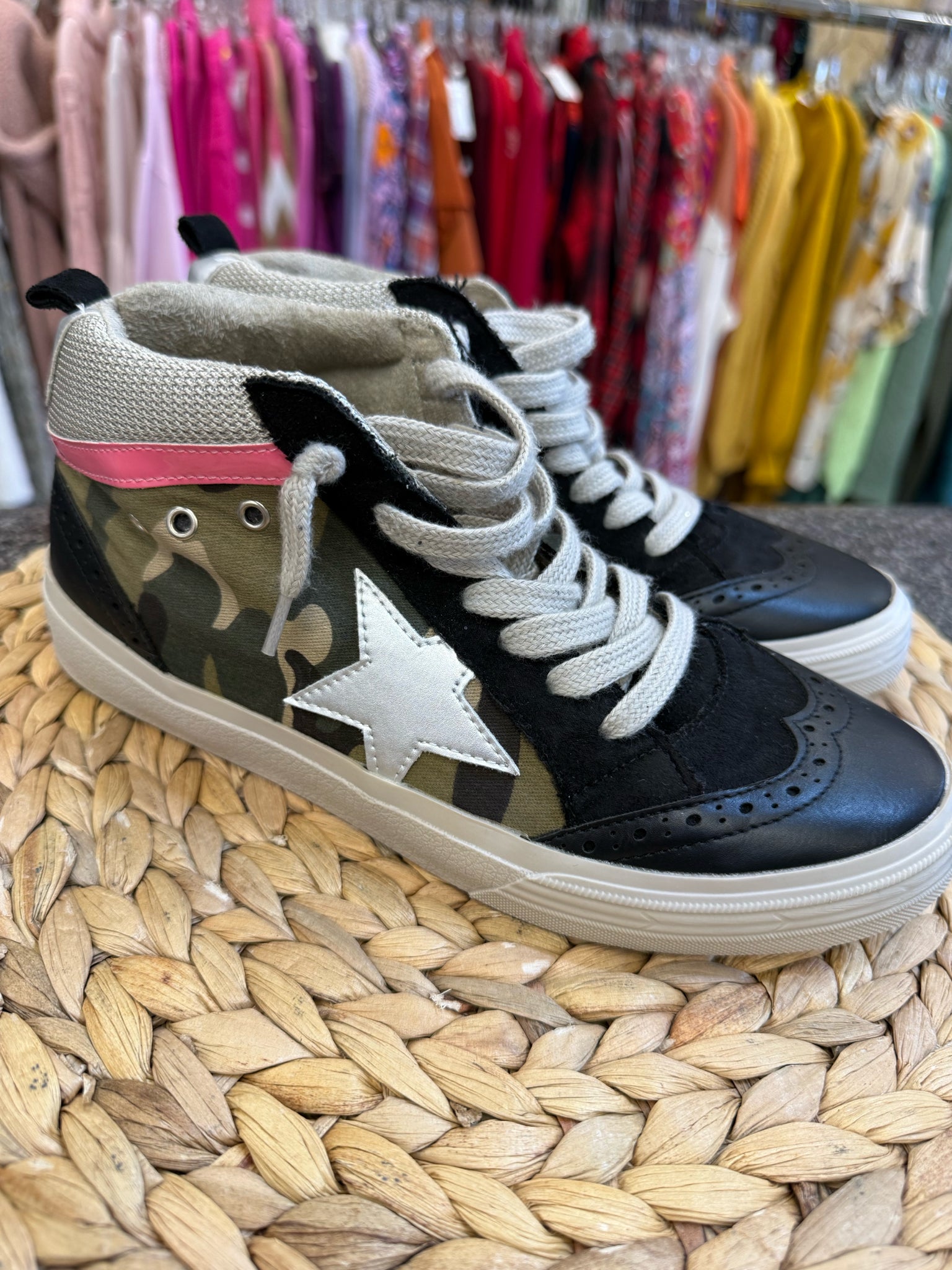 Pre-owned SHU SHOP Camouflage Black Trim Size 8 Sneaker