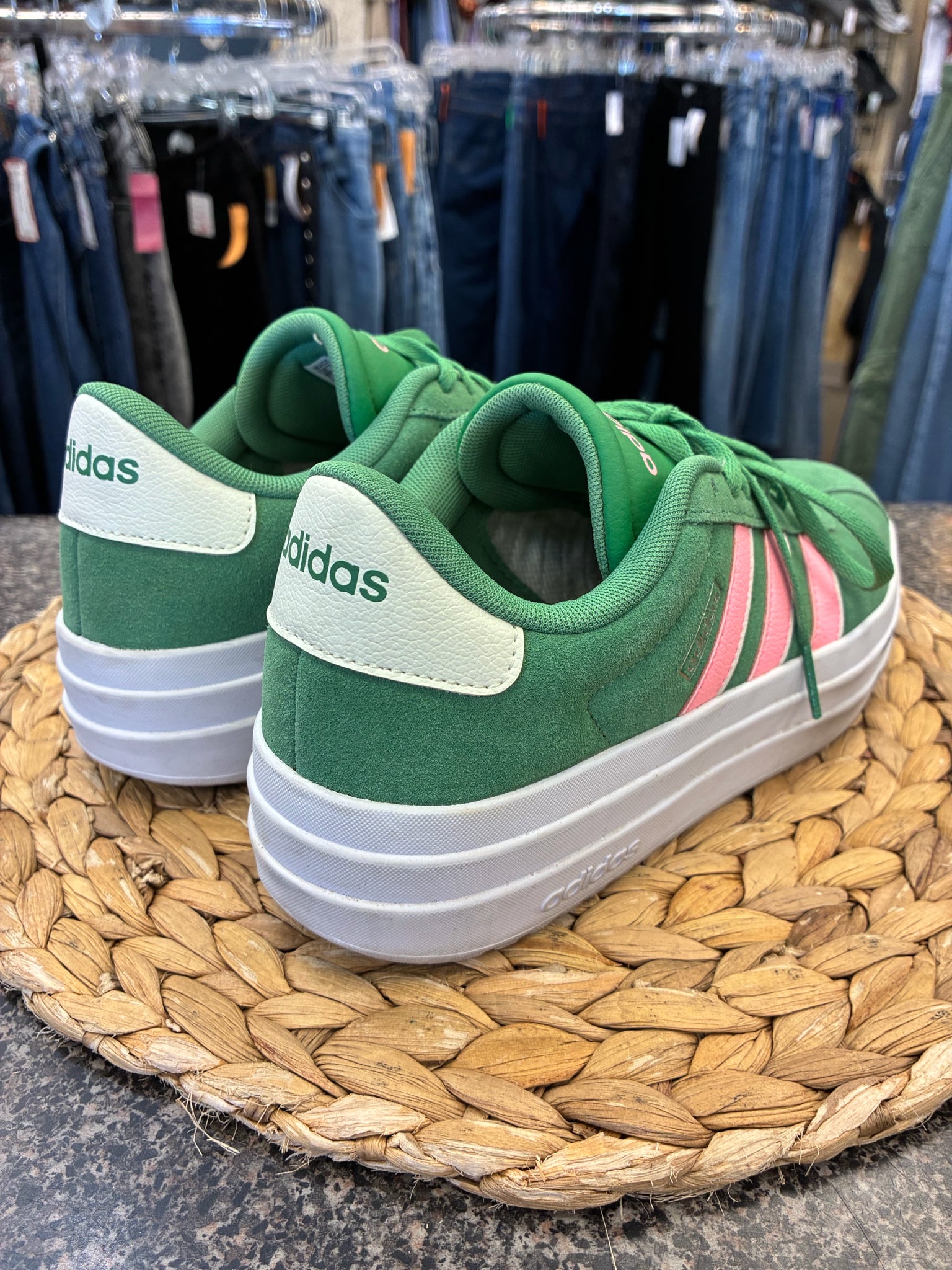 Pre-owned ADIDAS SEA GREEN Pink Size 7.5 Designer Sneaker