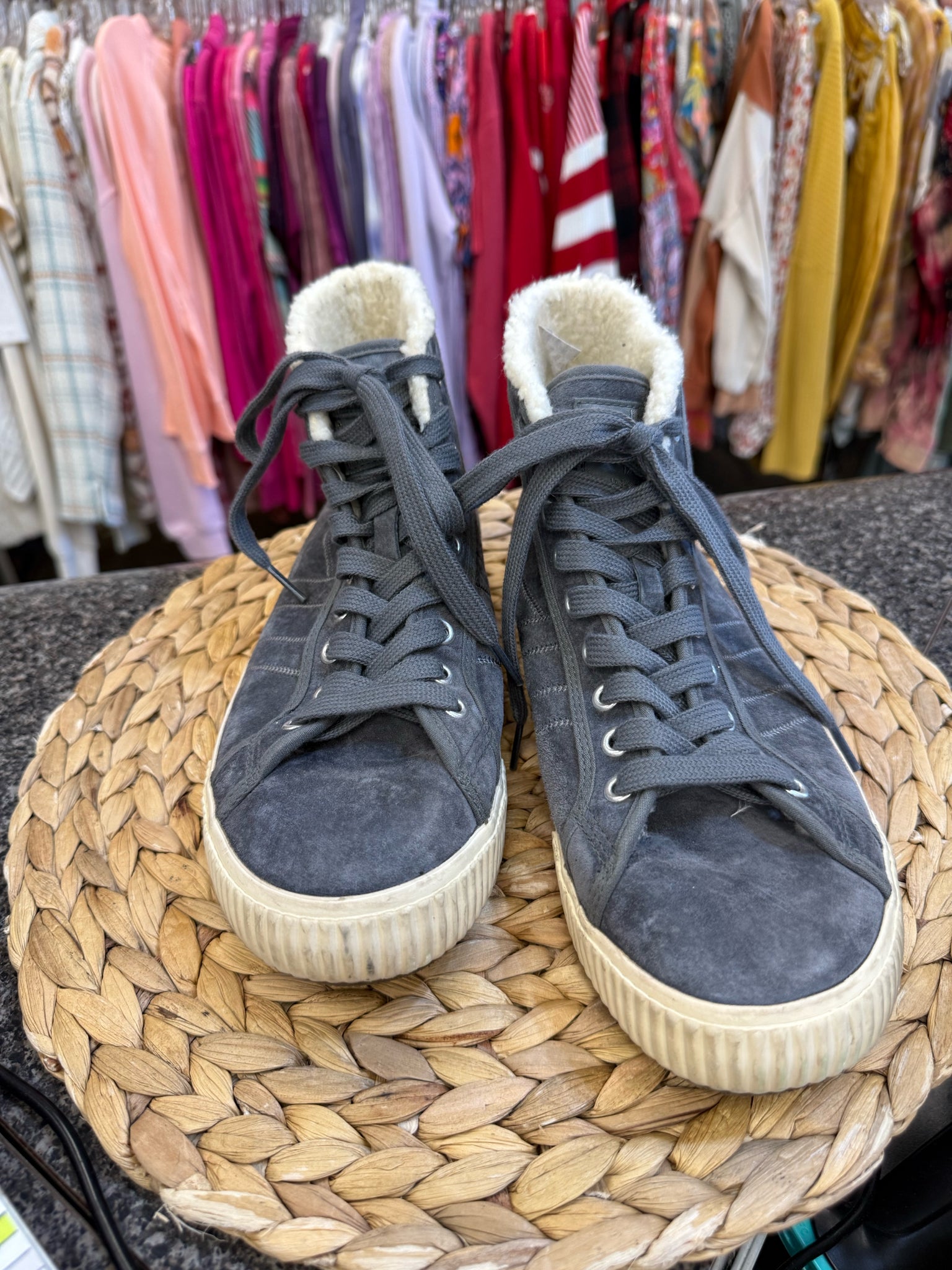 Pre-owned Gola Gray White Size 9 Designer Sneaker