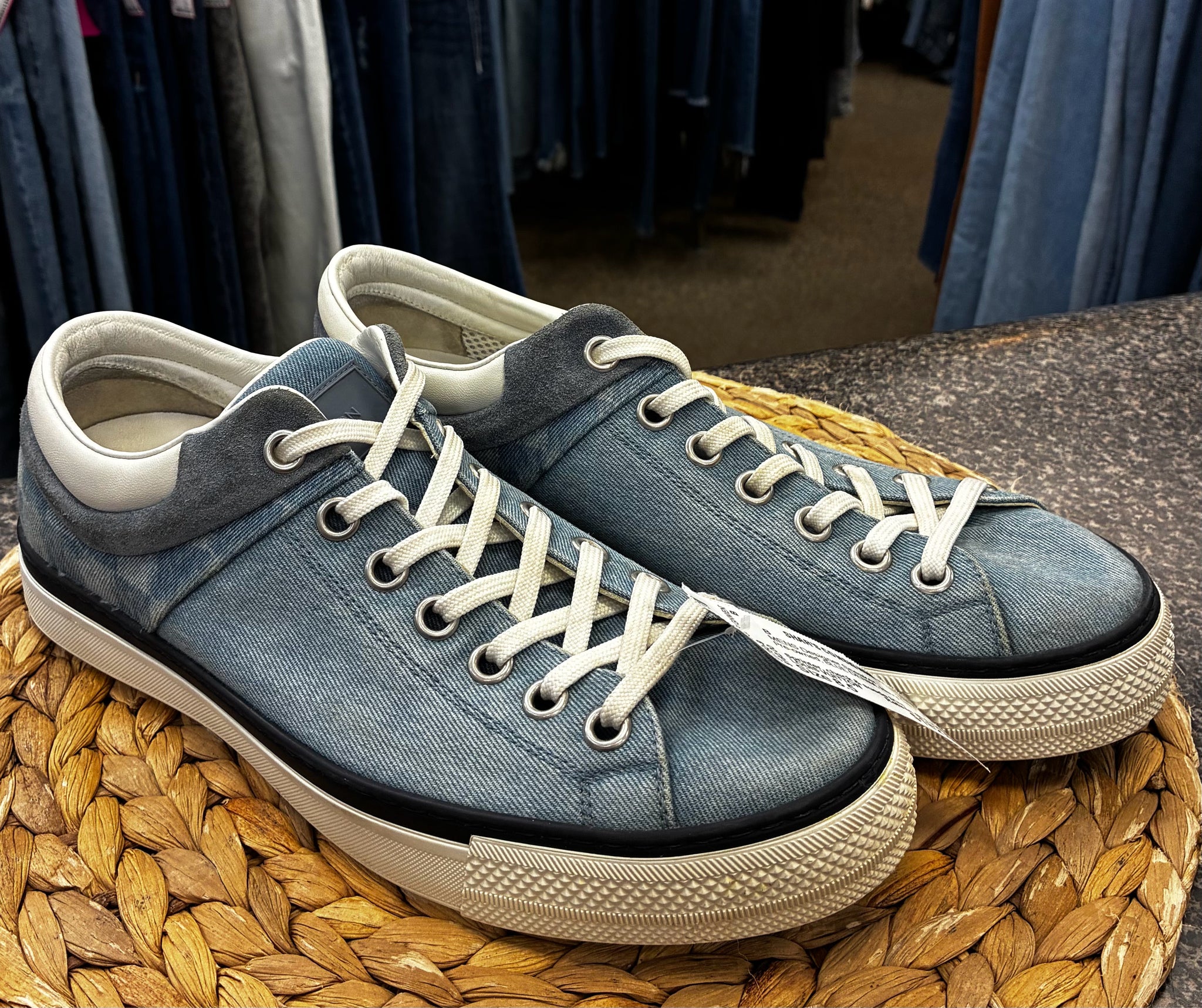 Pre-owned LOUIS VUITTON BLUE DENIM Navy Trim SHOE SIZE 8.5 MENS Designer Sneaker