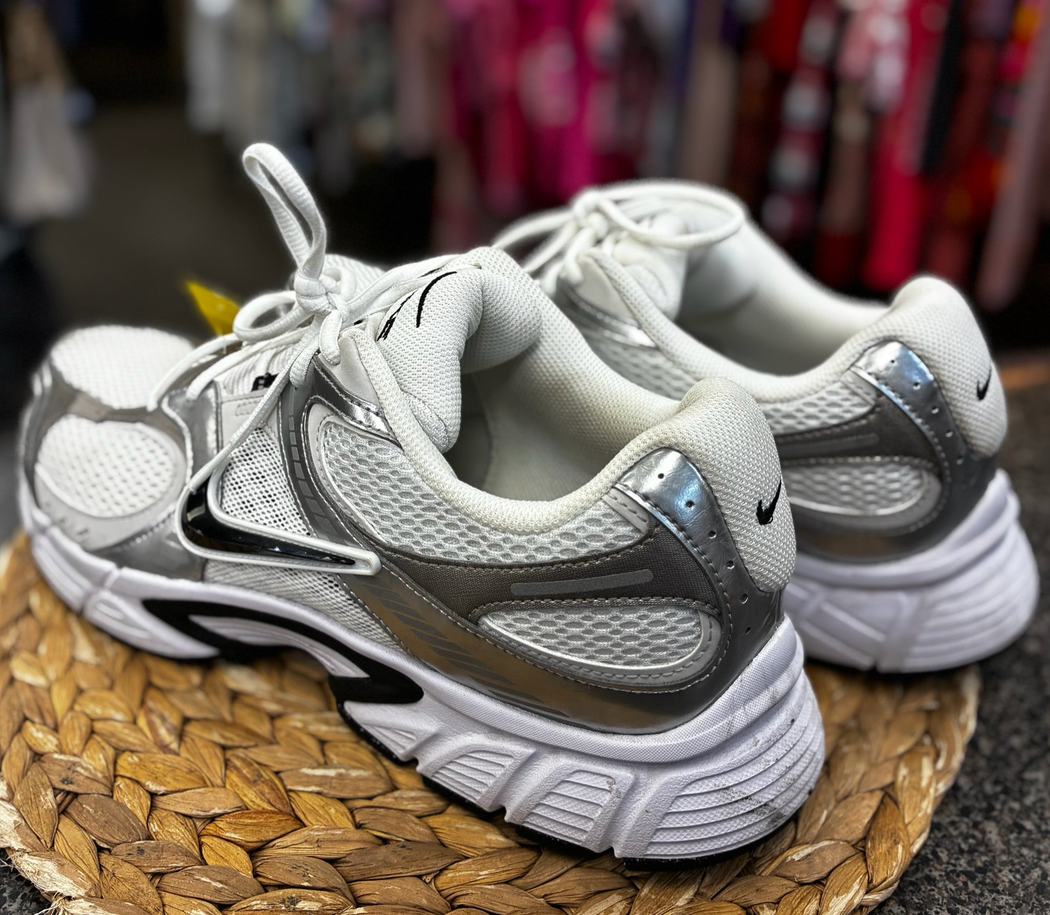 Pre-owned NIKE White Silver Trim SHOE SIZE 14 MENS Designer Shoe