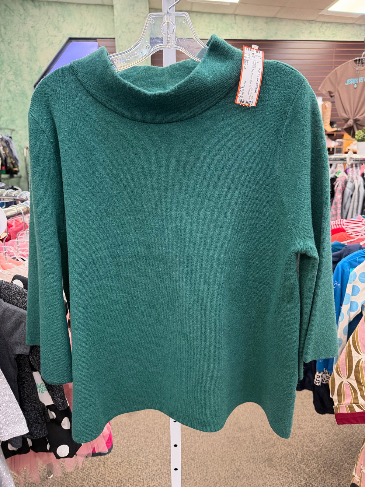 New with Tag Avara Green Size M Quarter Sleeve Sweater