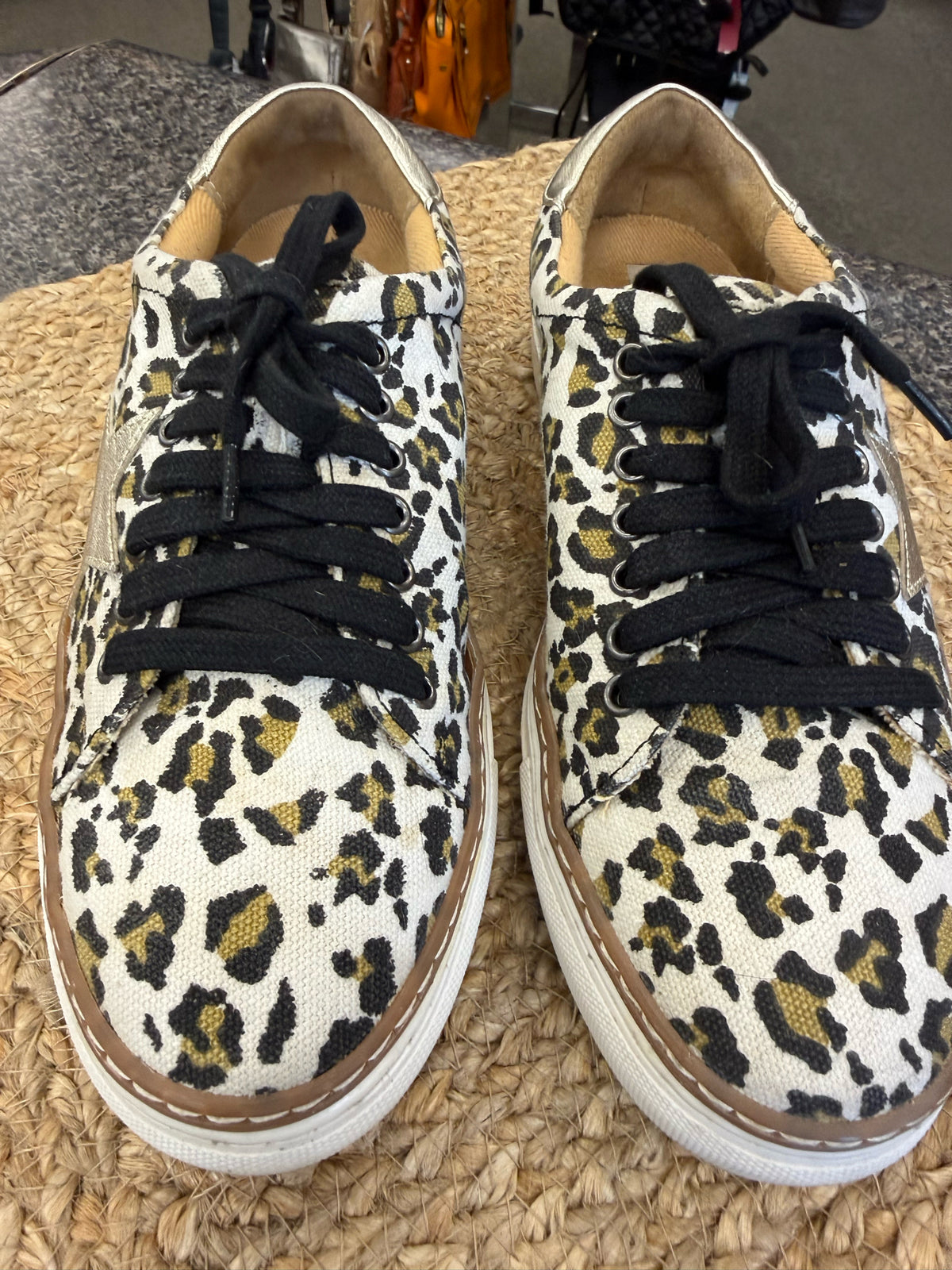 Pre-owned Myra Bag Leopard Size 8 Sneaker