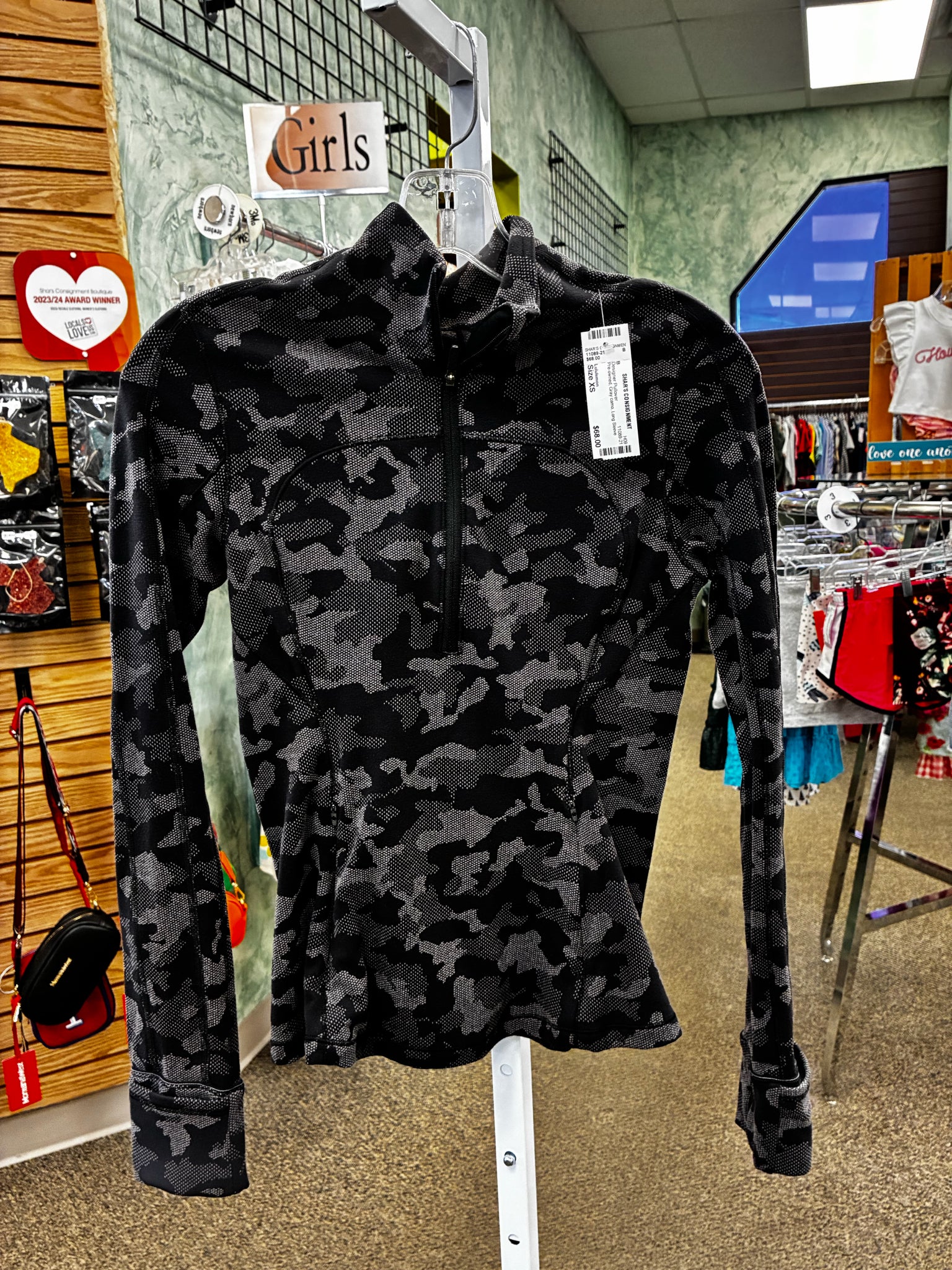Pre-owned Lululemon Gray camo Size: XS Long Sleeve Designer Pullover