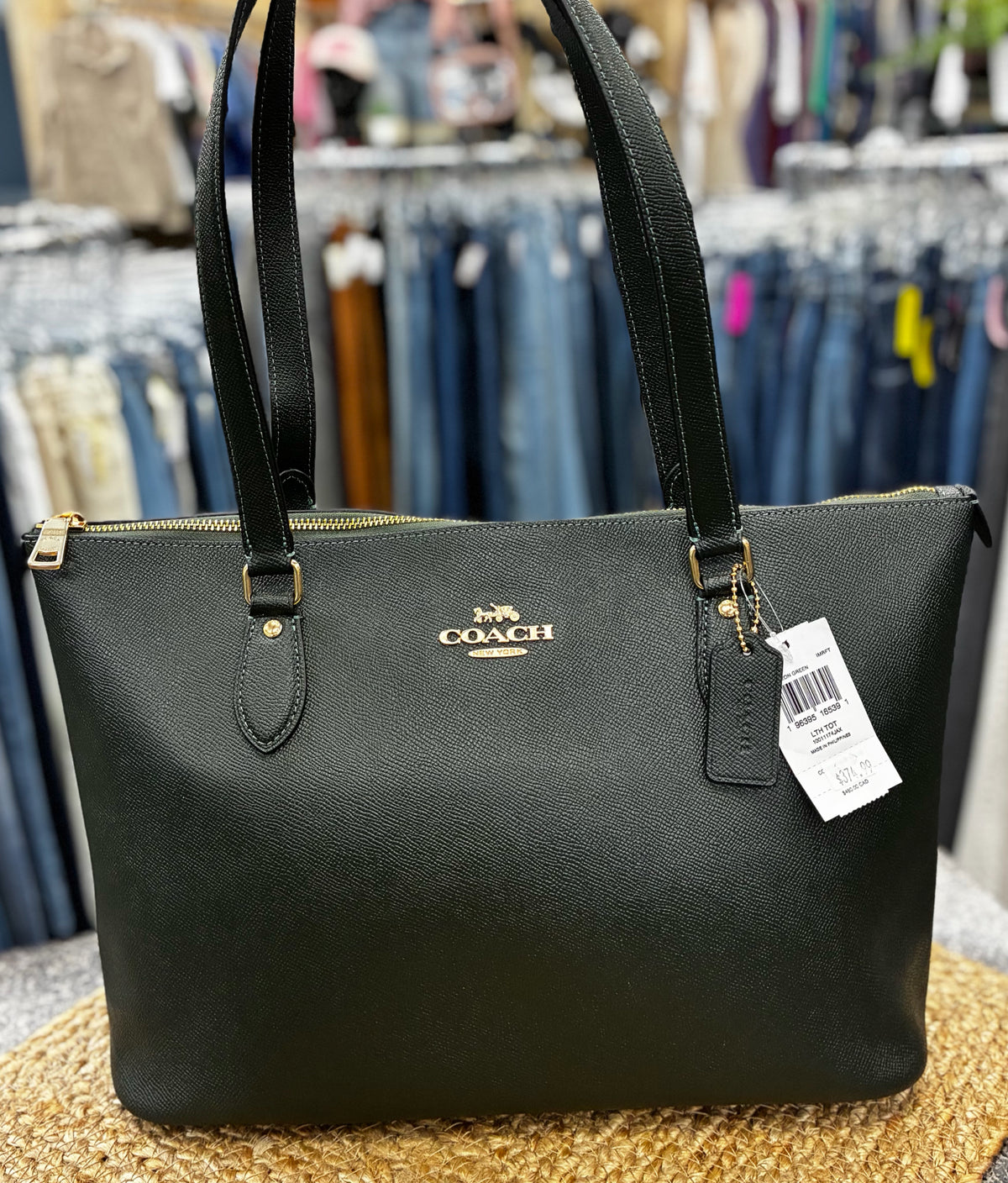 New with Tag COACH Dark green Shoulder Designer Purse