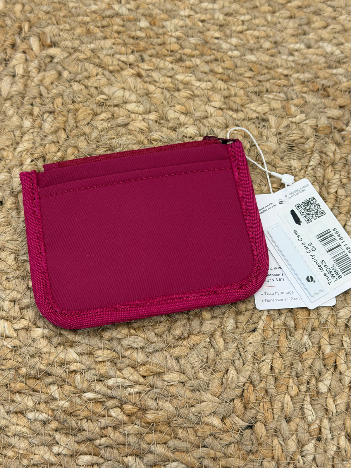 New with Tag Lululemon Hot pink Credit Card Holder