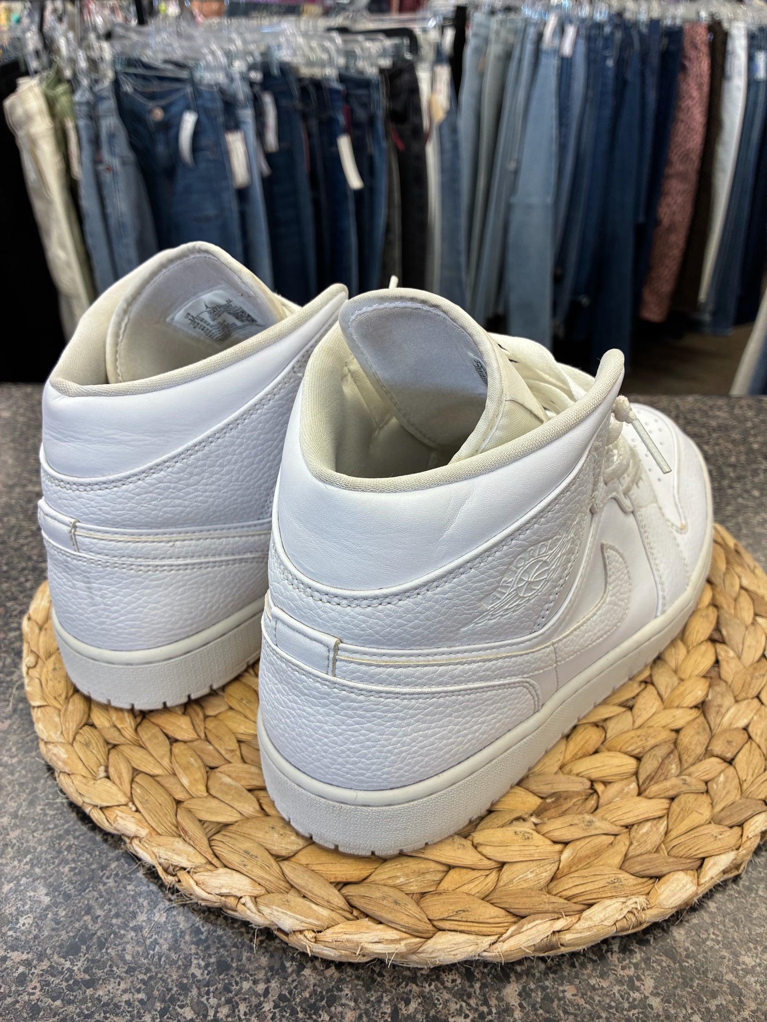 Pre-owned NIKE White SHOE SIZE 12 MENS Designer Sneaker