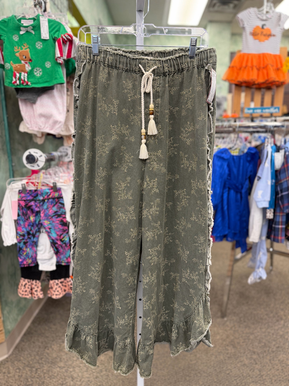 Pre-owned EASEL Dark gray Cream Floral Size 10 Pants