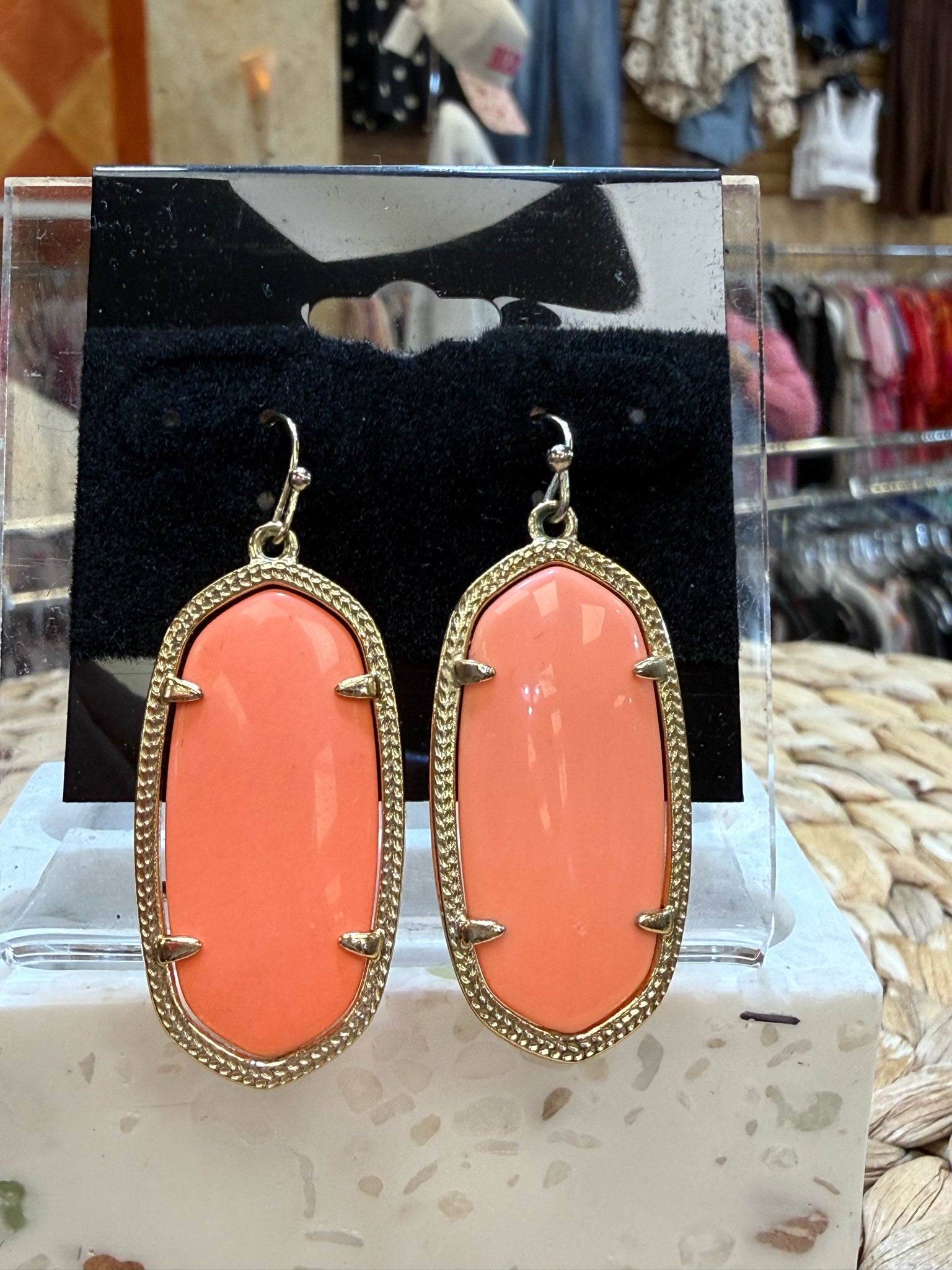 Pre-owned KENDRA SCOTT Coral Gold Trim Designer Earring