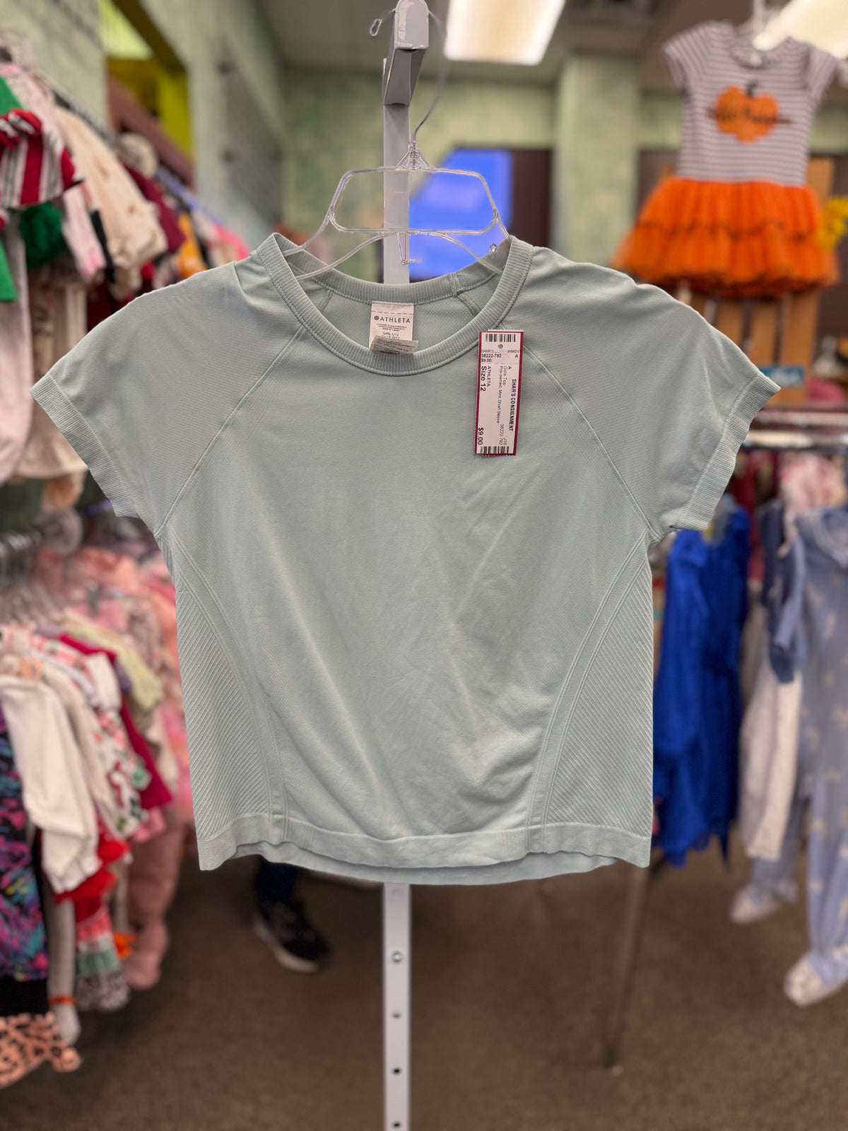 Pre-owned ATHLETA Mint Size 12 Short Sleeve Girls Top
