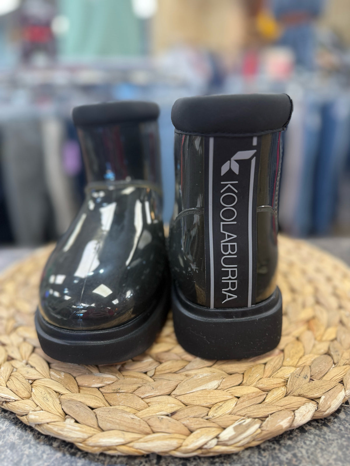Pre-owned UGG Black clear Size 7 Bootie