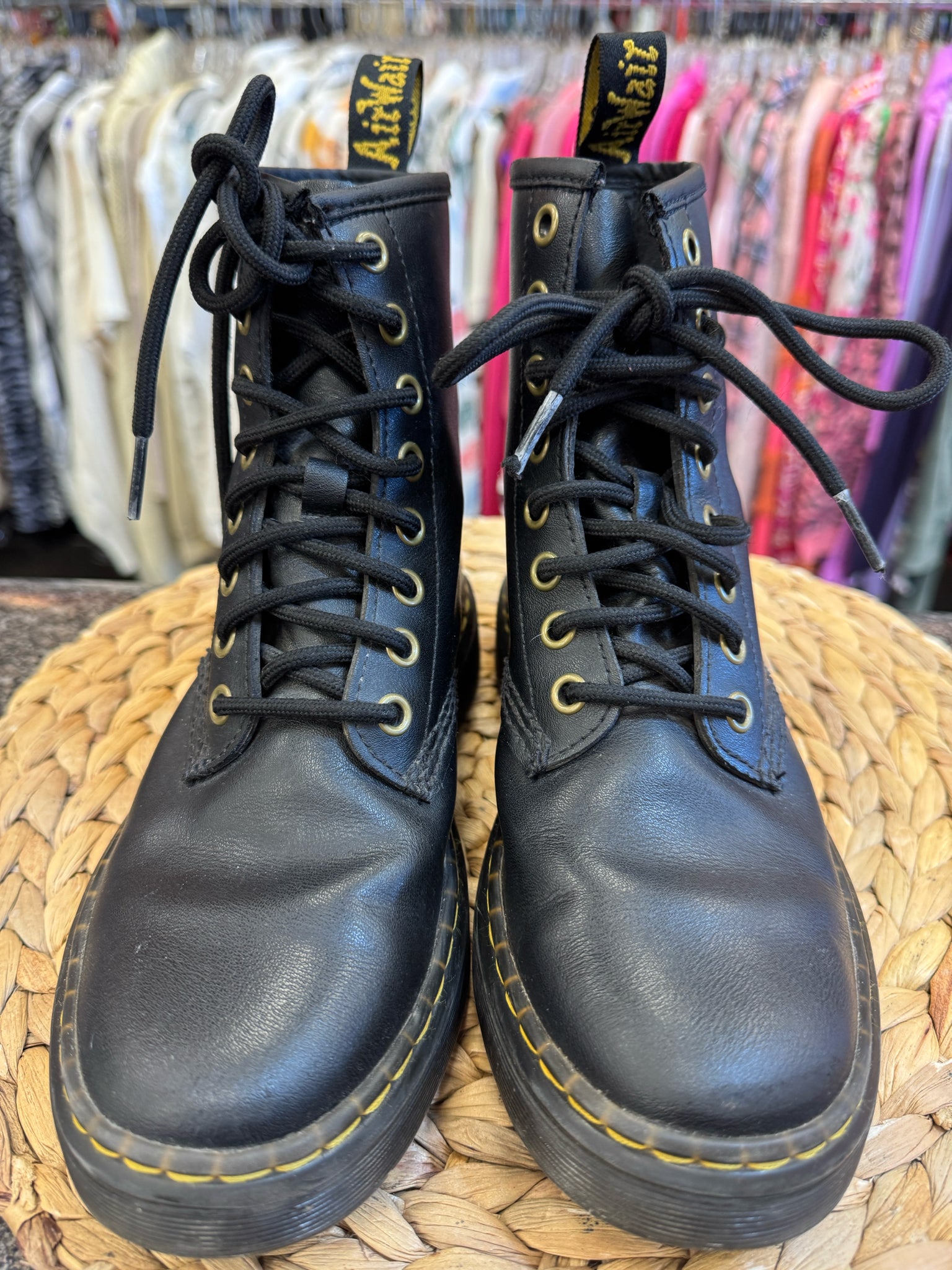 Pre-owned DR MARTENS Black Shoe Size 4 Girls Boot
