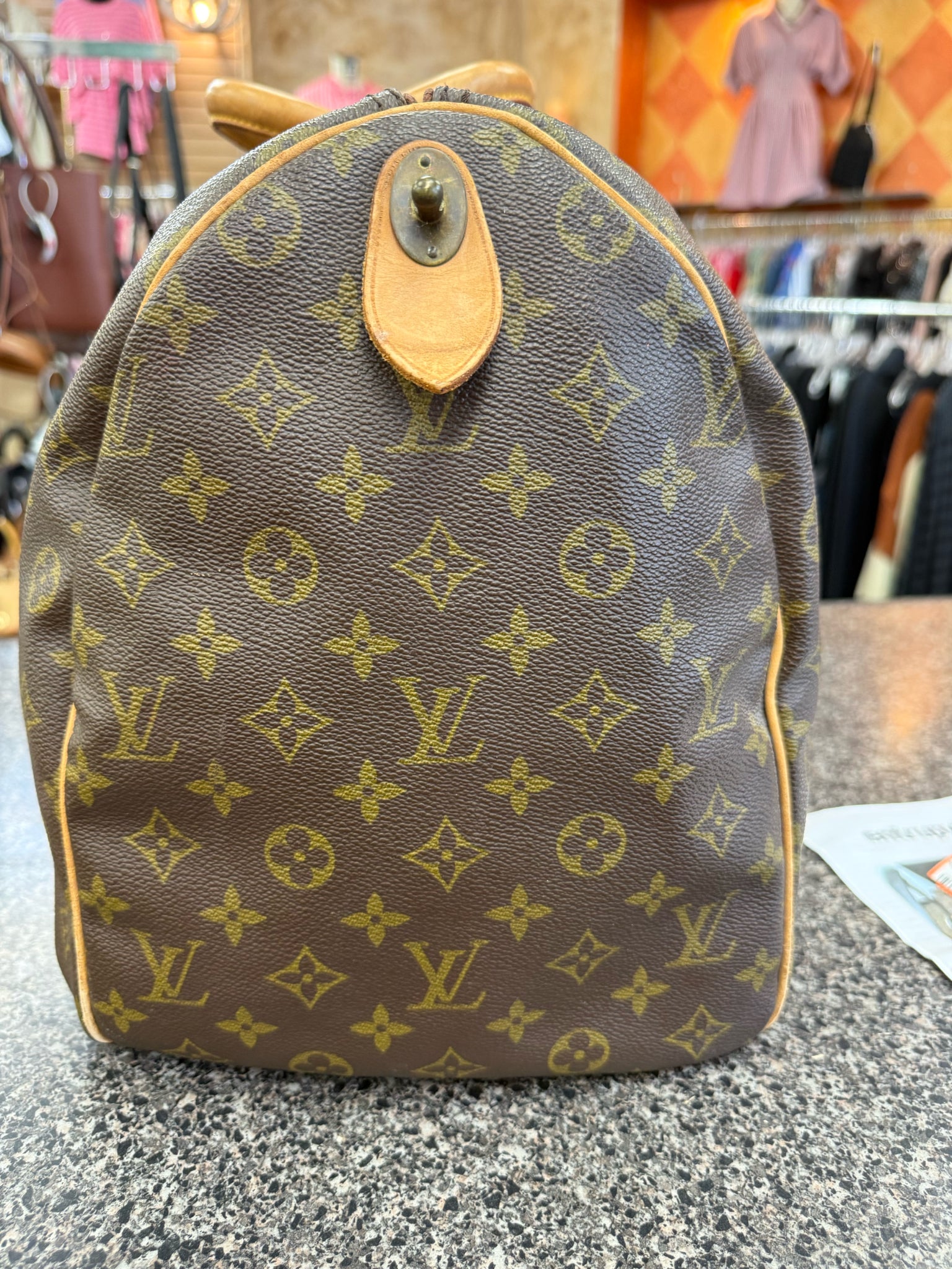 Pre-owned LOUIS VUITTON Dark brown TAN SIGNATURE Duffel Designer Purse