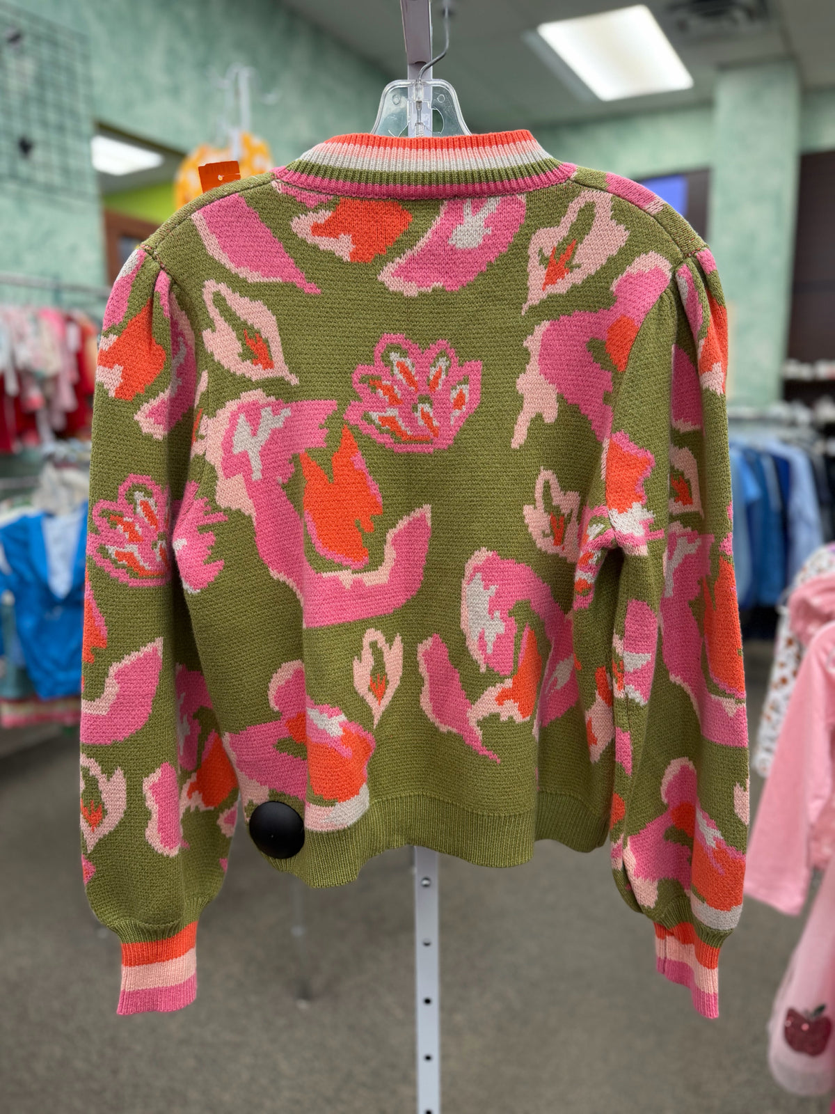 Pre-owned THML Olive Pink Floral Size M Long Sleeve Sweater