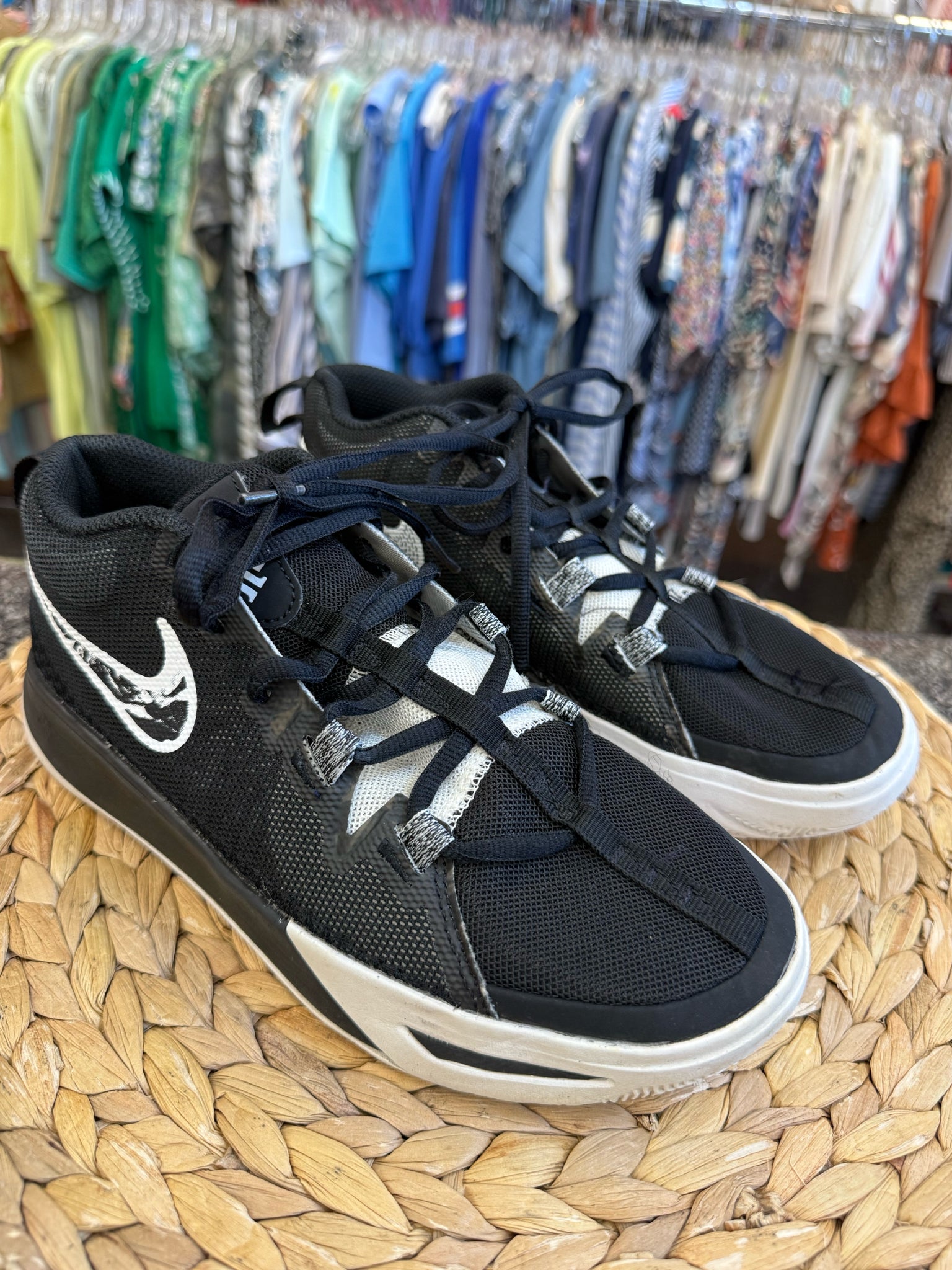 Pre-owned NIKE Black C-SIZE 4.5 Boys Sneaker