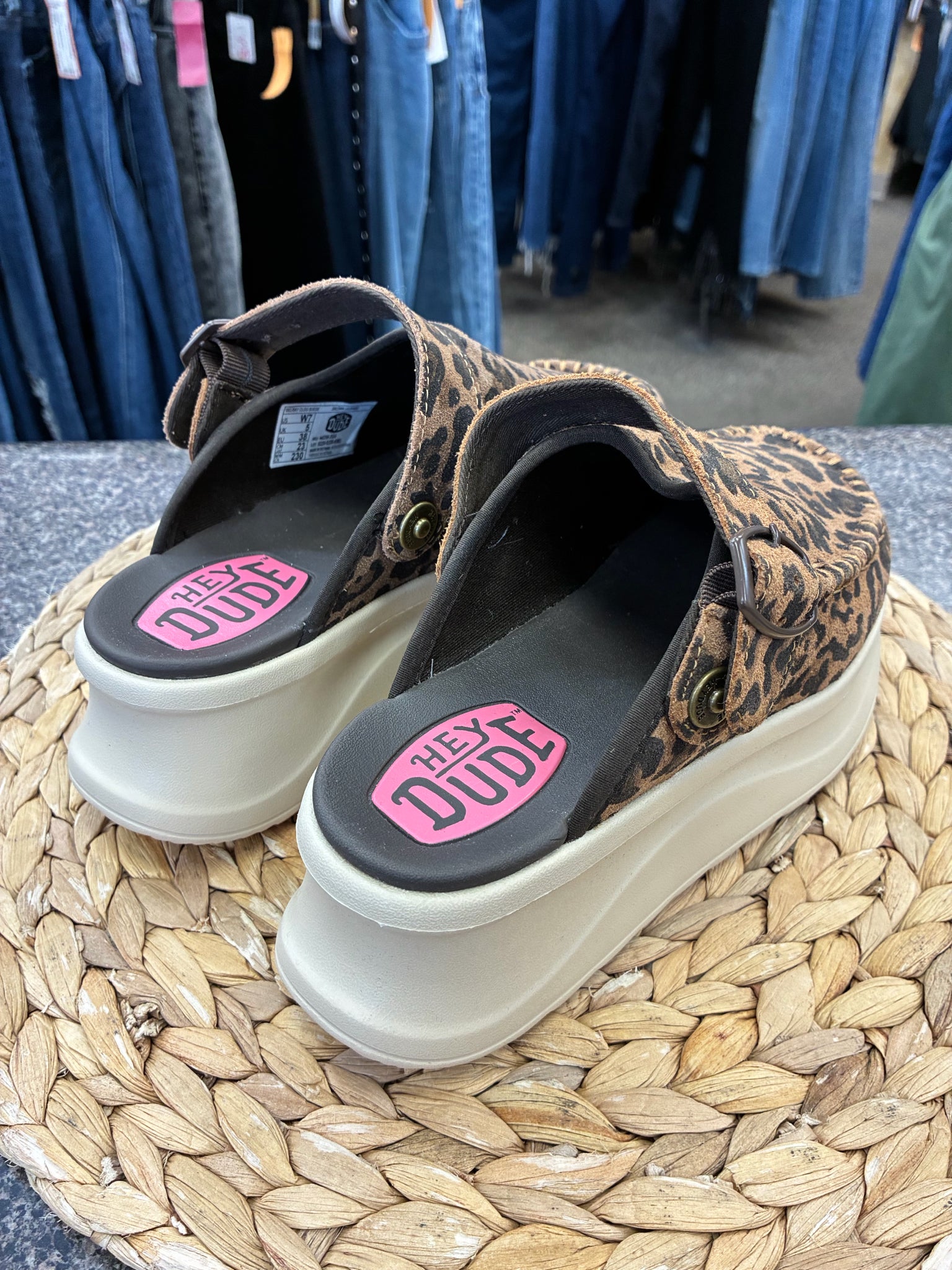 New Without Tag HEY DUDE Leopard Size 7 Designer Shoe