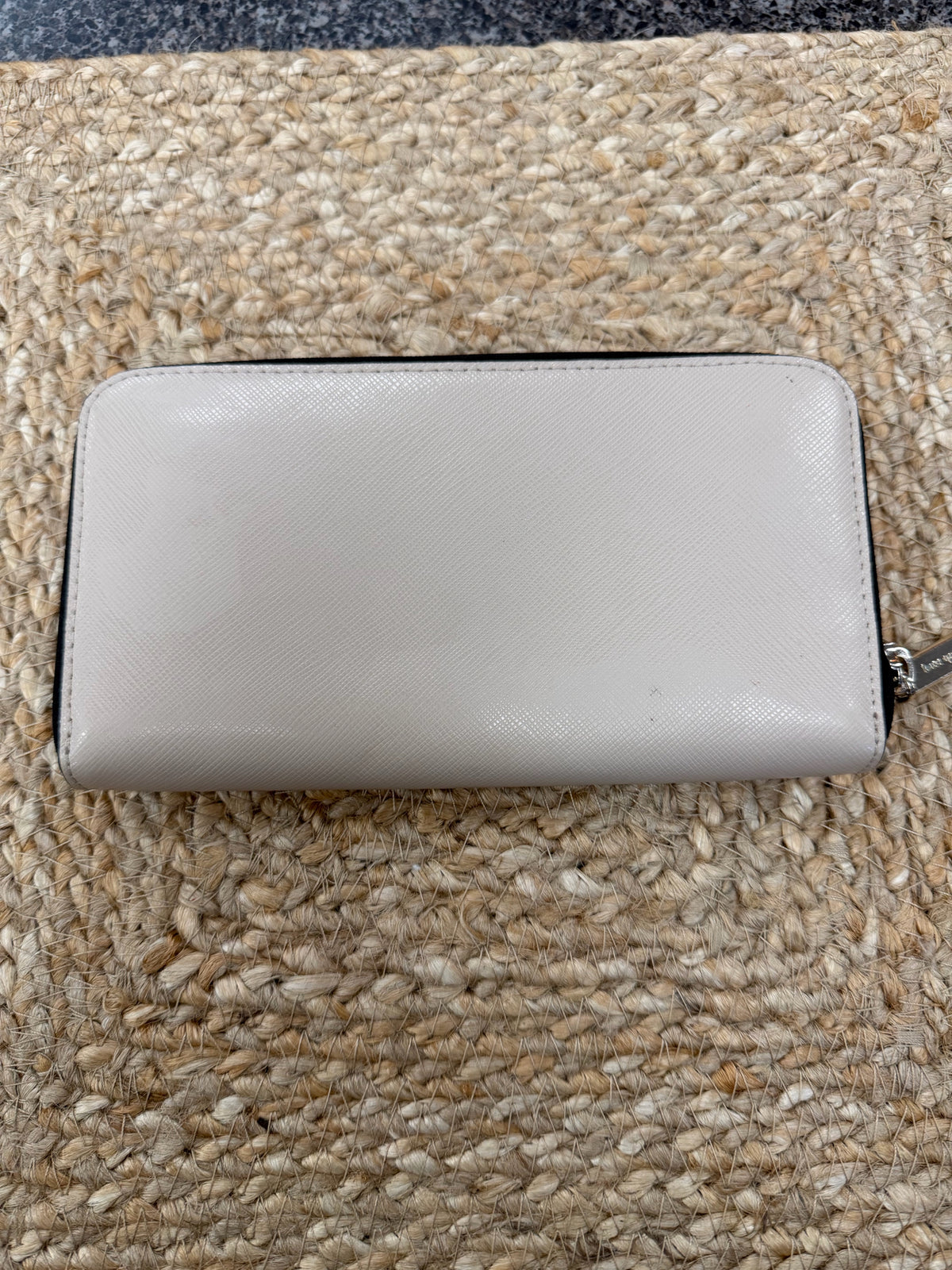 Pre-owned KATE SPADE Beige Black WALLET SIZE Regular Wallet