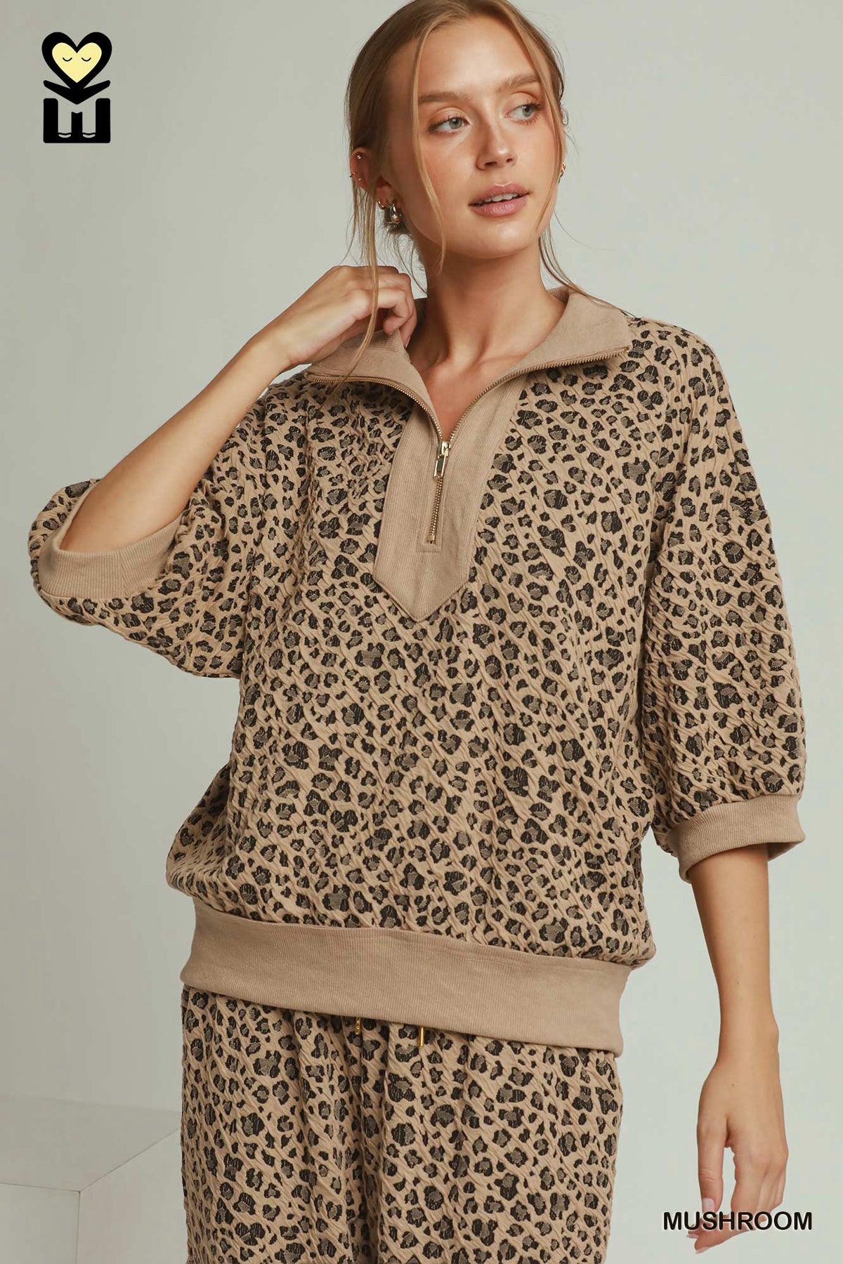 New UMGEE Tan animal Black Dr Size S Short Sleeve PantSet