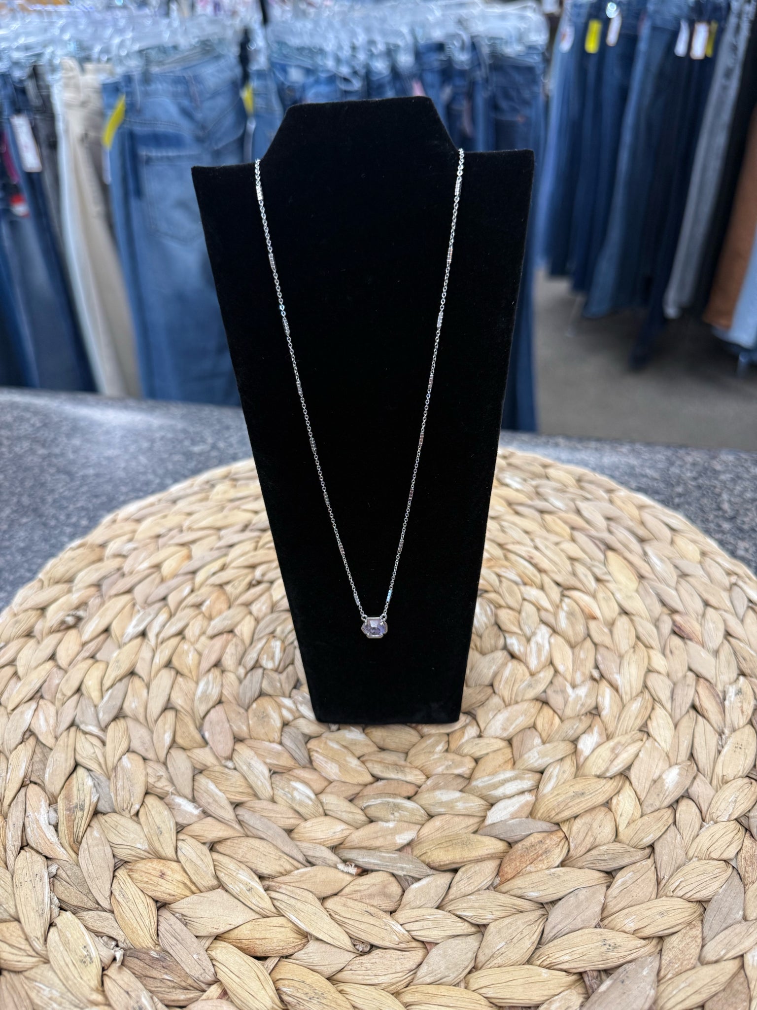 Pre-owned KENDRA SCOTT Lavender Silver Designer Necklace