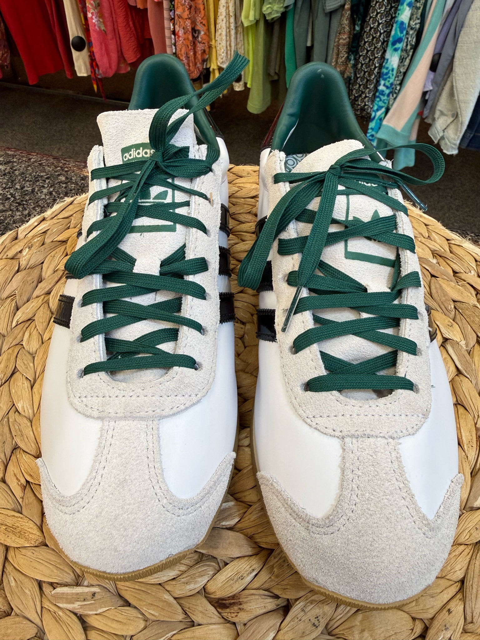 New Without Tag ADIDAS White Green Trim Size 8.5 Designer Sneaker