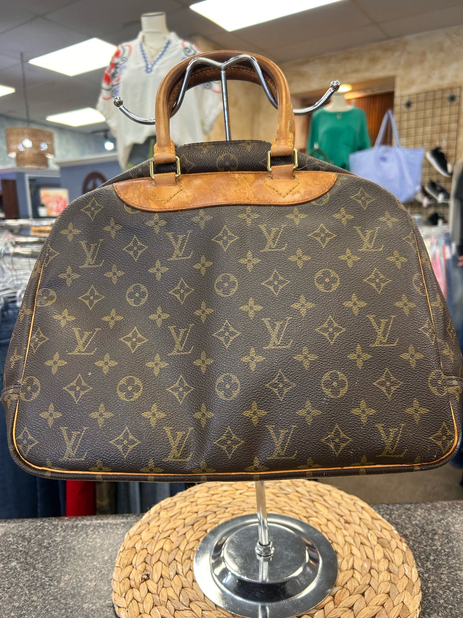 Pre-owned LOUIS VUITTON Brown Crossbody Designer Purse