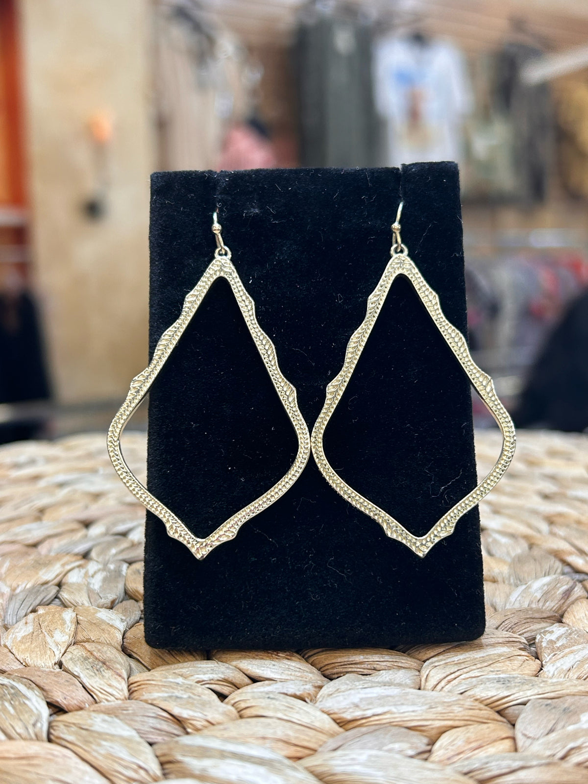 Pre-owned KENDRA SCOTT Gold Designer Earring
