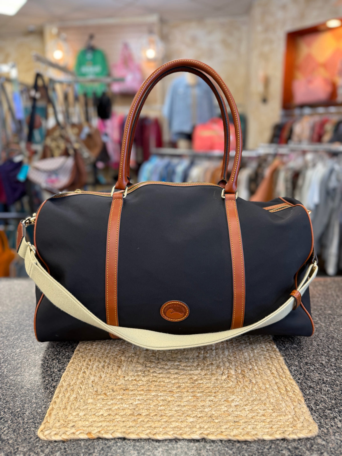 Pre-owned DOONEY&BOURKE Black Tan Duffel Designer Purse