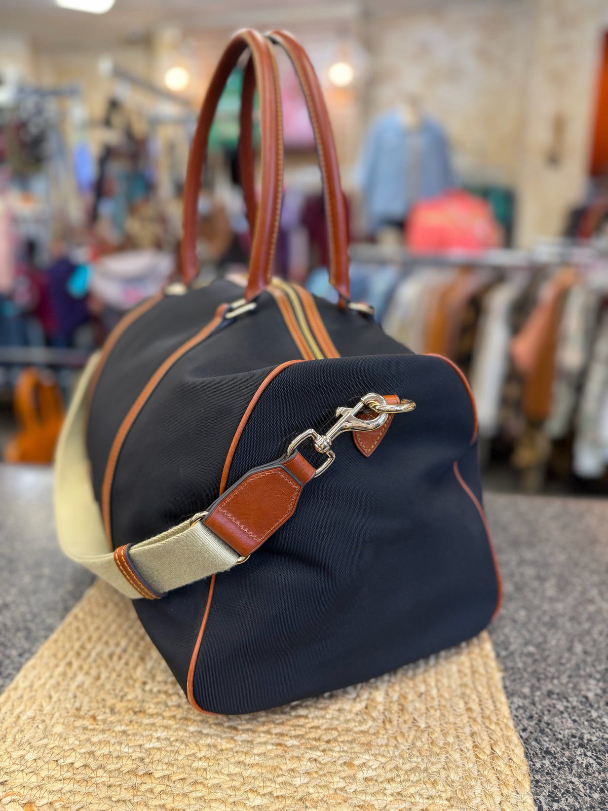 Pre-owned DOONEY&BOURKE Black Tan Duffel Designer Purse