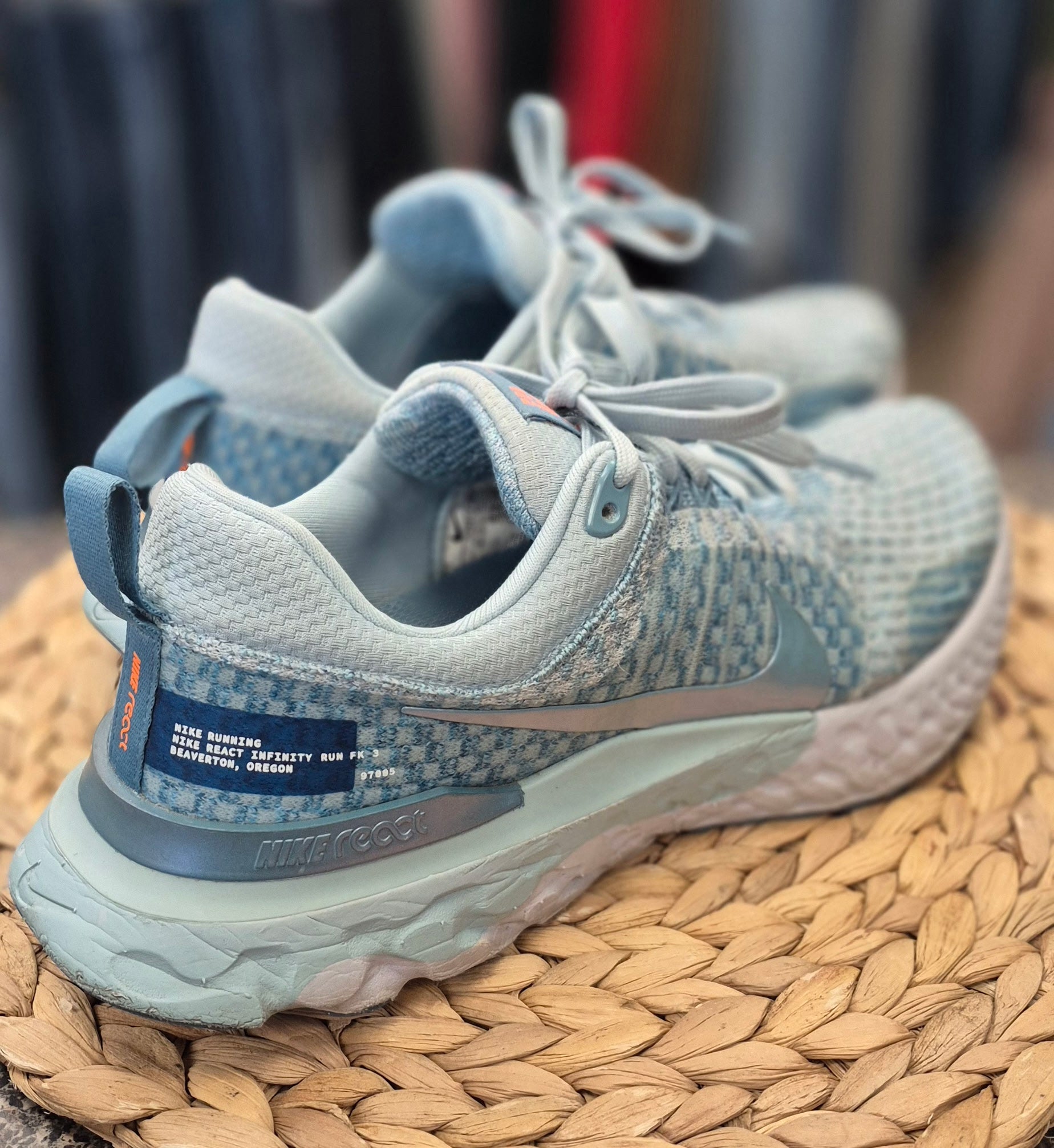 Pre-owned NIKE Turquoise Blue Size 9 Designer Sneaker