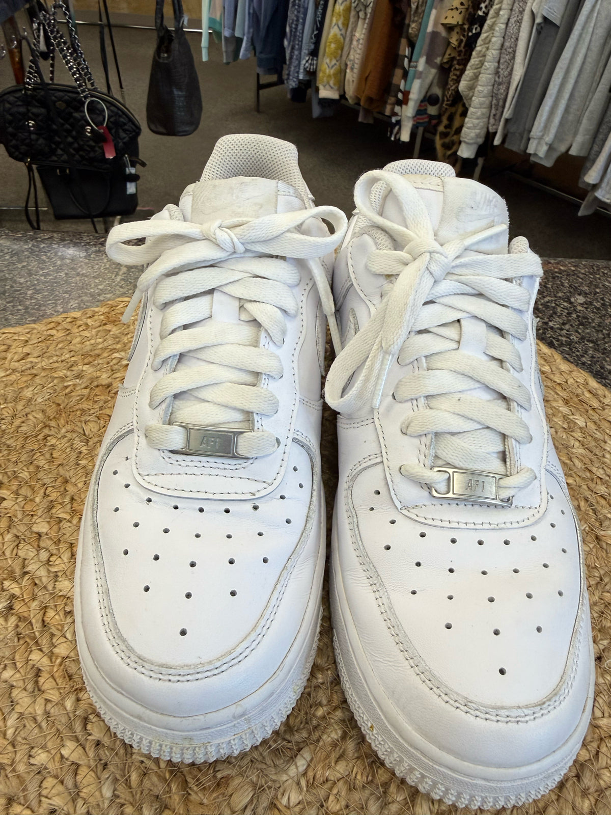Pre-owned NIKE AIR FORCE White Size 8 Sneaker