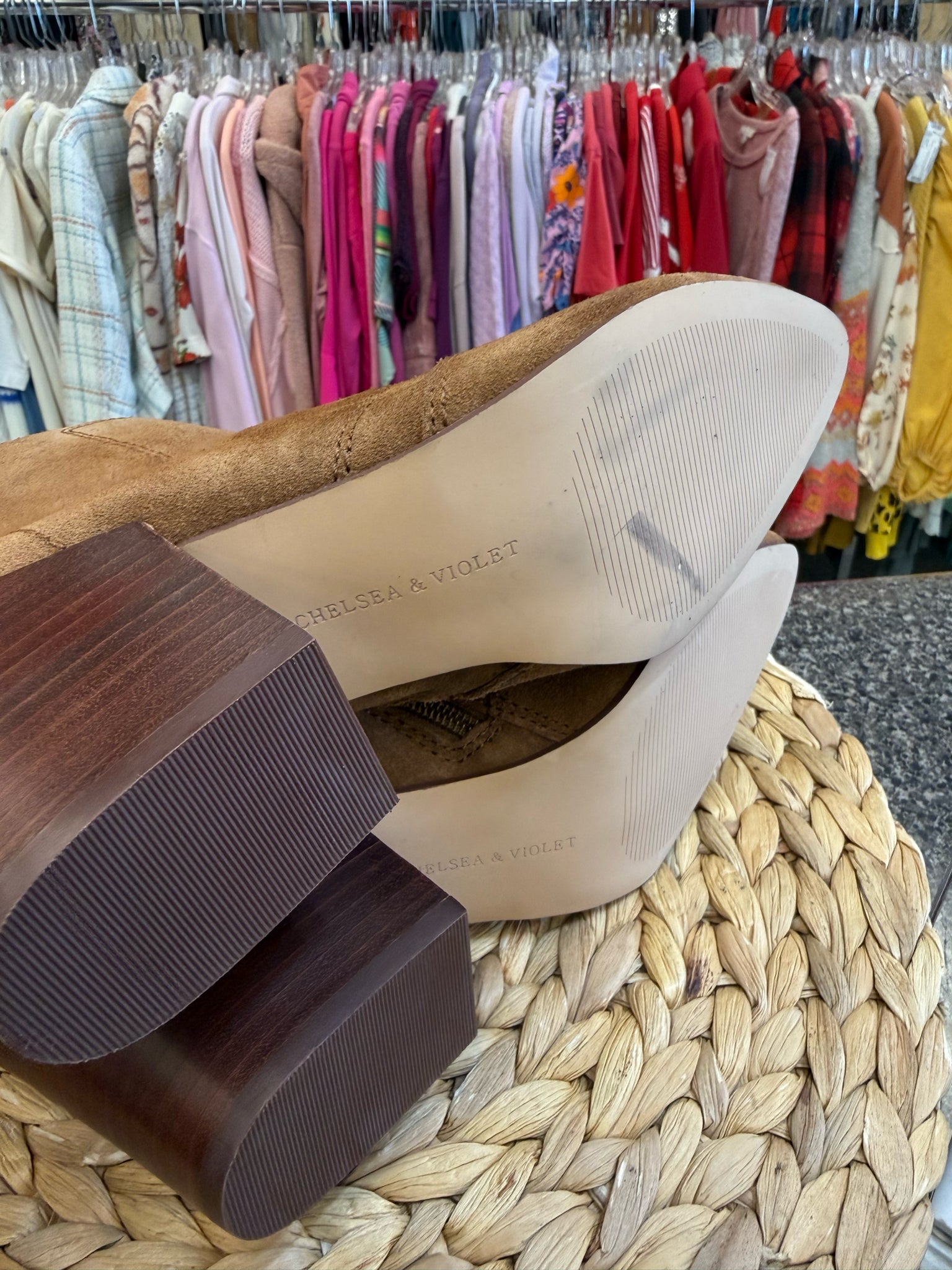 Pre-owned CHELSEA & VIOLET Brown Size 9 Bootie