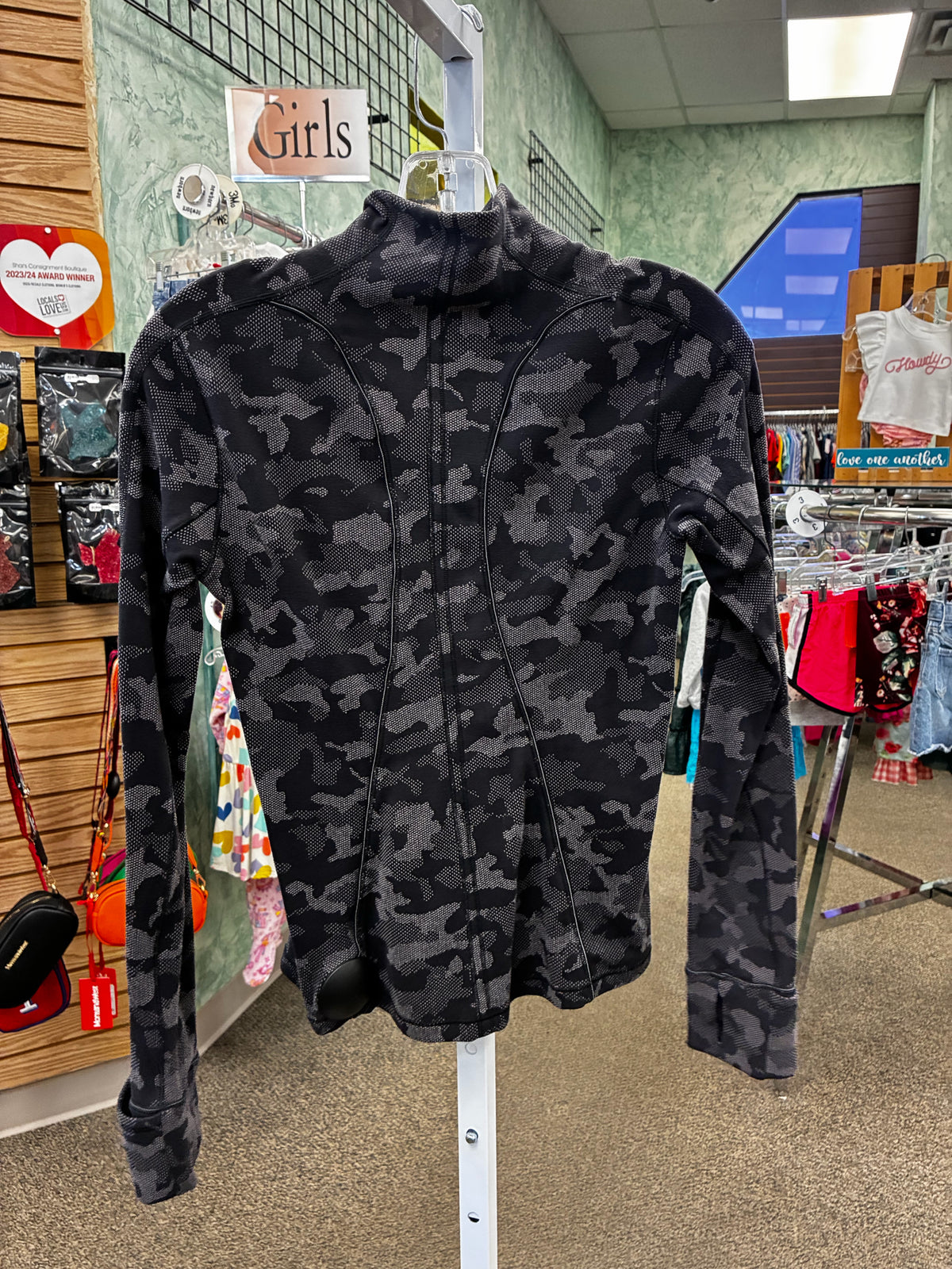 Pre-owned Lululemon Gray camo Size: XS Long Sleeve Designer Pullover