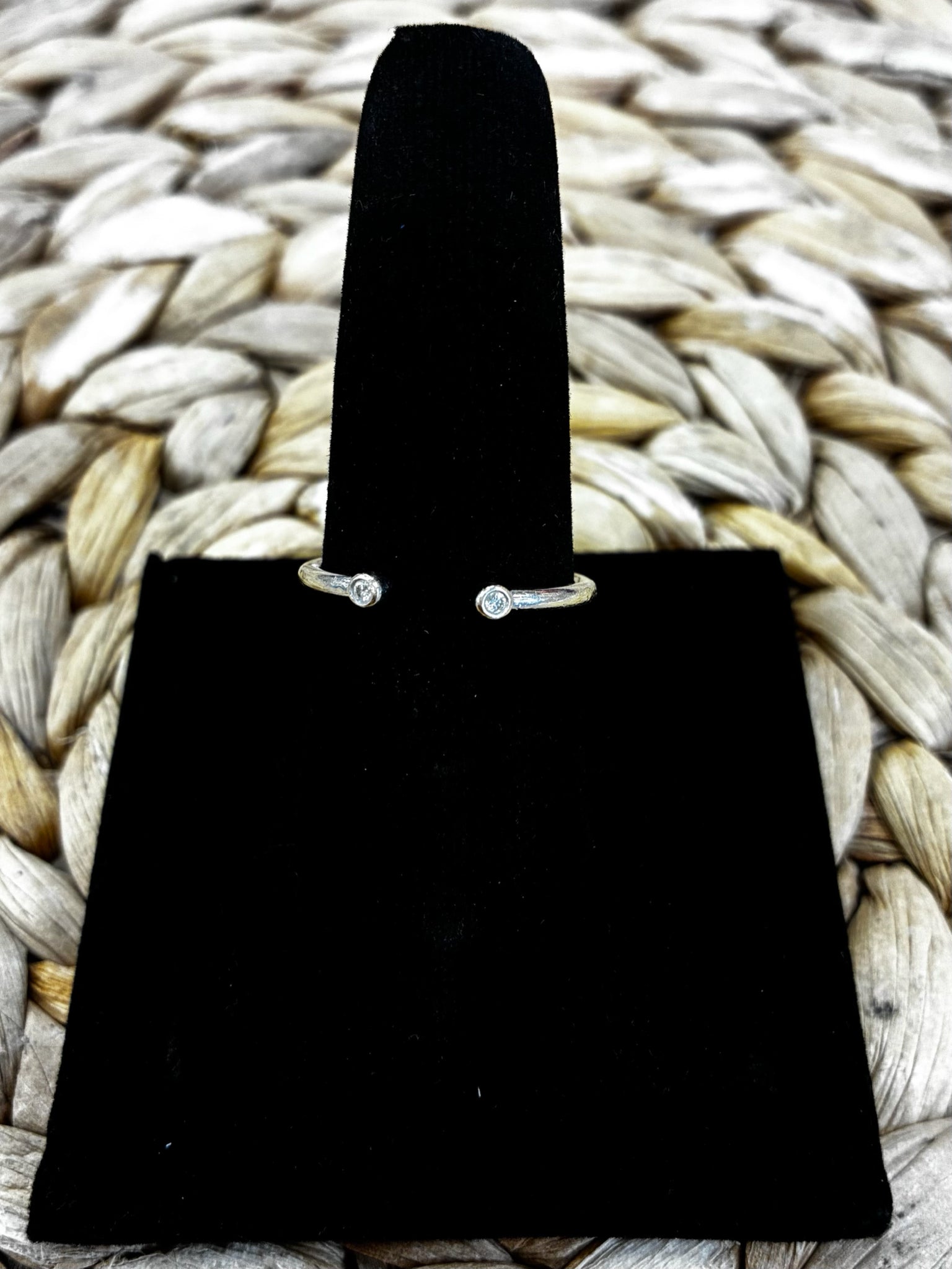 Pre-owned KENDRA SCOTT STERLING SILVER Ring Size 9 Designer Ring