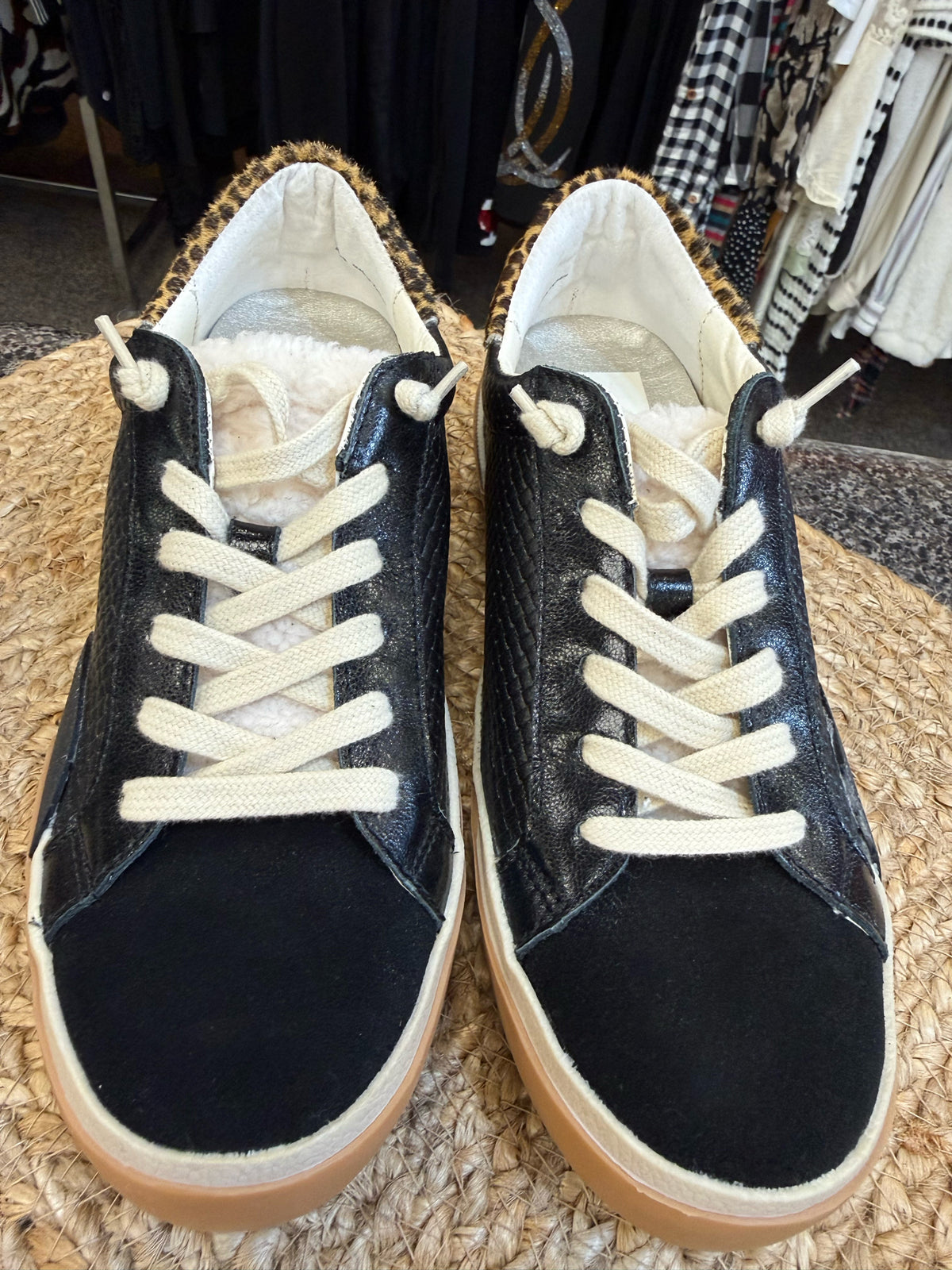 Pre-owned DOLCE VITA Black Leopard Trim Size 8 Sneaker