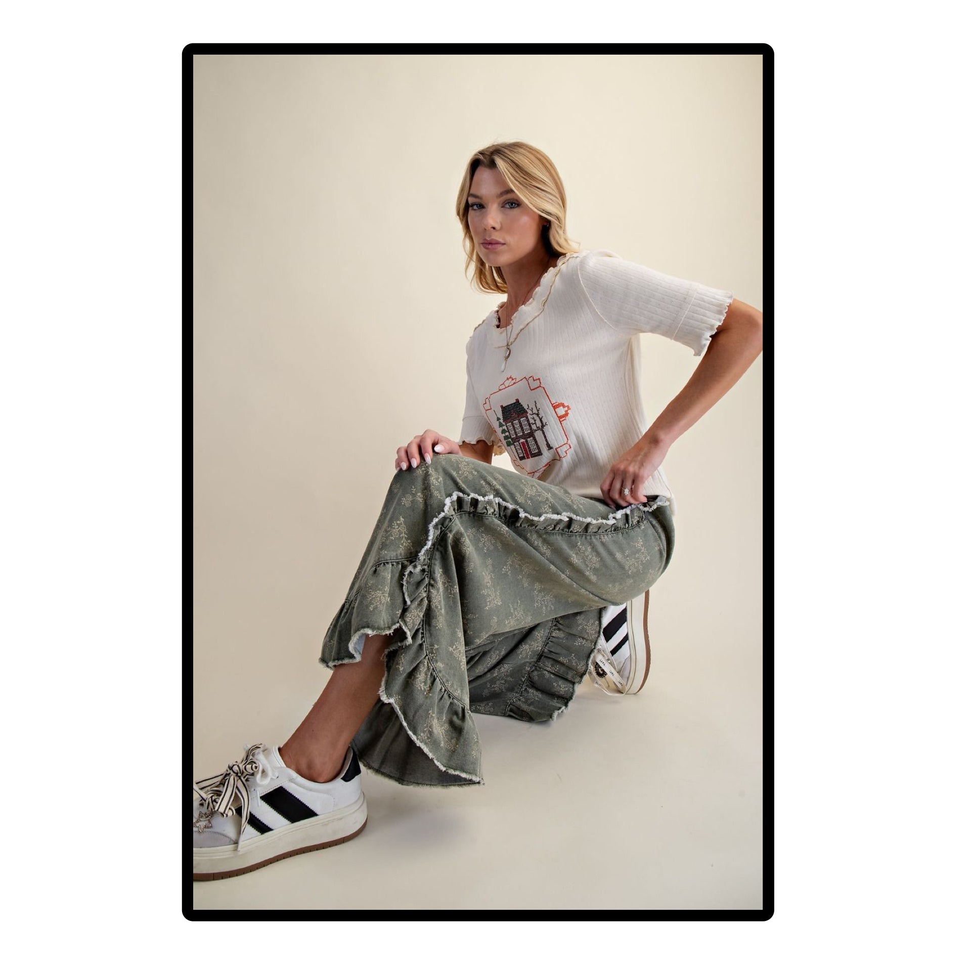 New EASEL Olive floral Size Small Pants