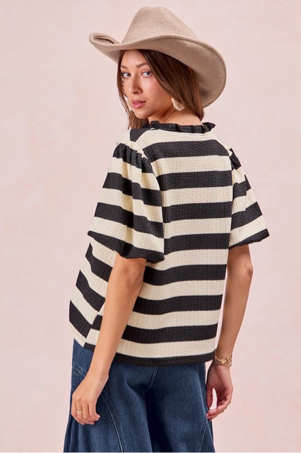 New BIBI Black stripe Cream Size S Short Sleeve Blouse