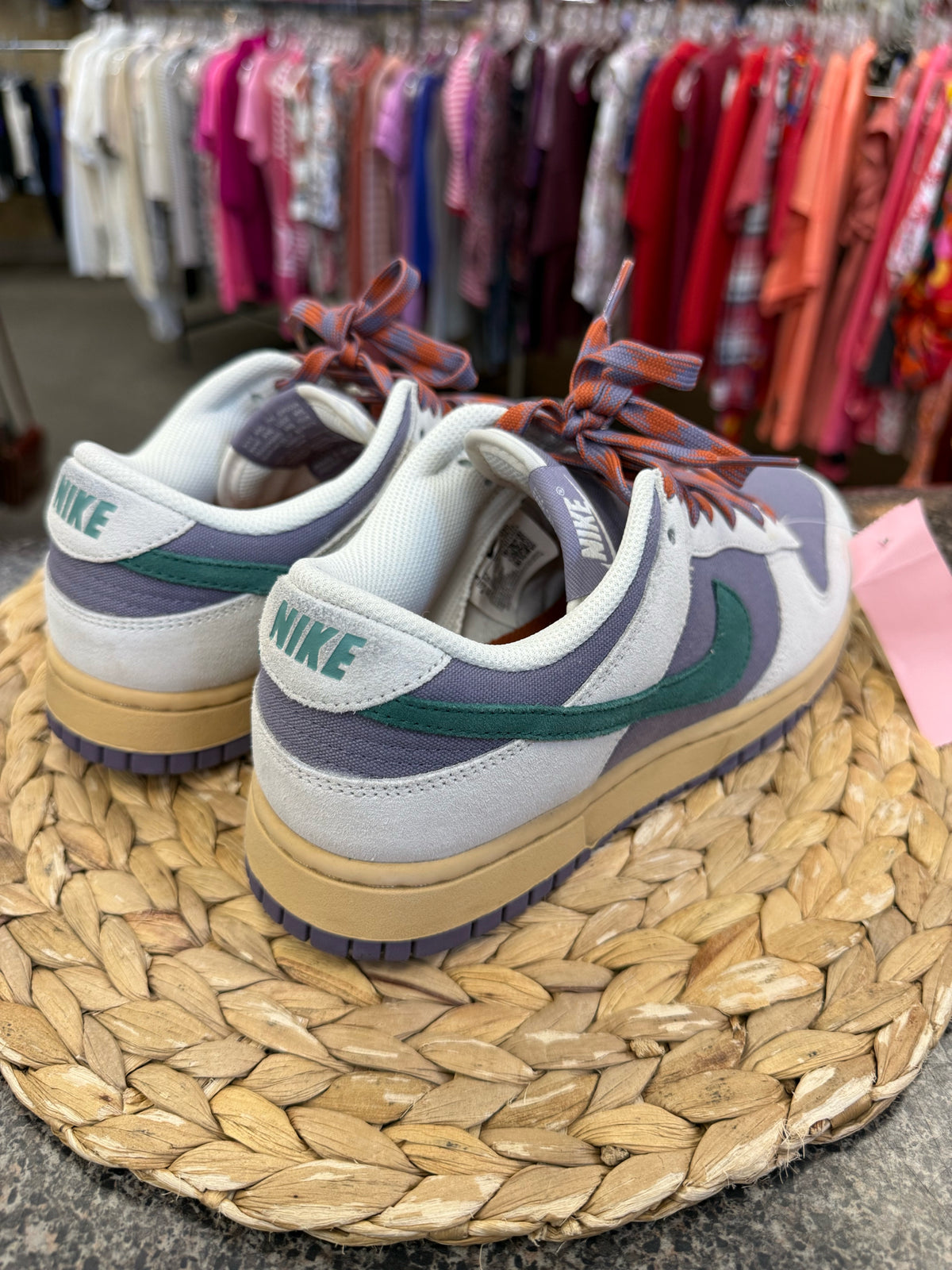 Pre-owned NIKE Light gray Purple Size 8 Designer Sneaker