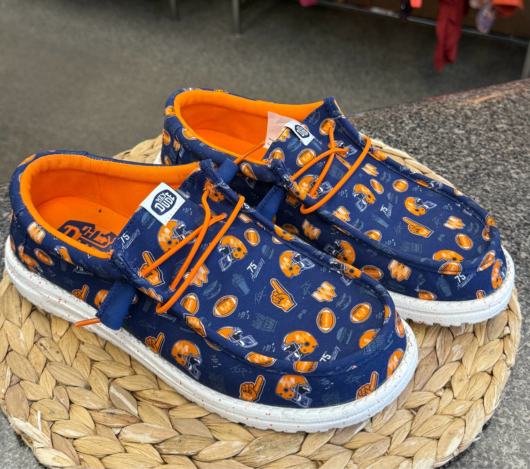 Pre-owned HEY DUDE Navy Orange Print SHOE SIZE 9 MENS Shoes