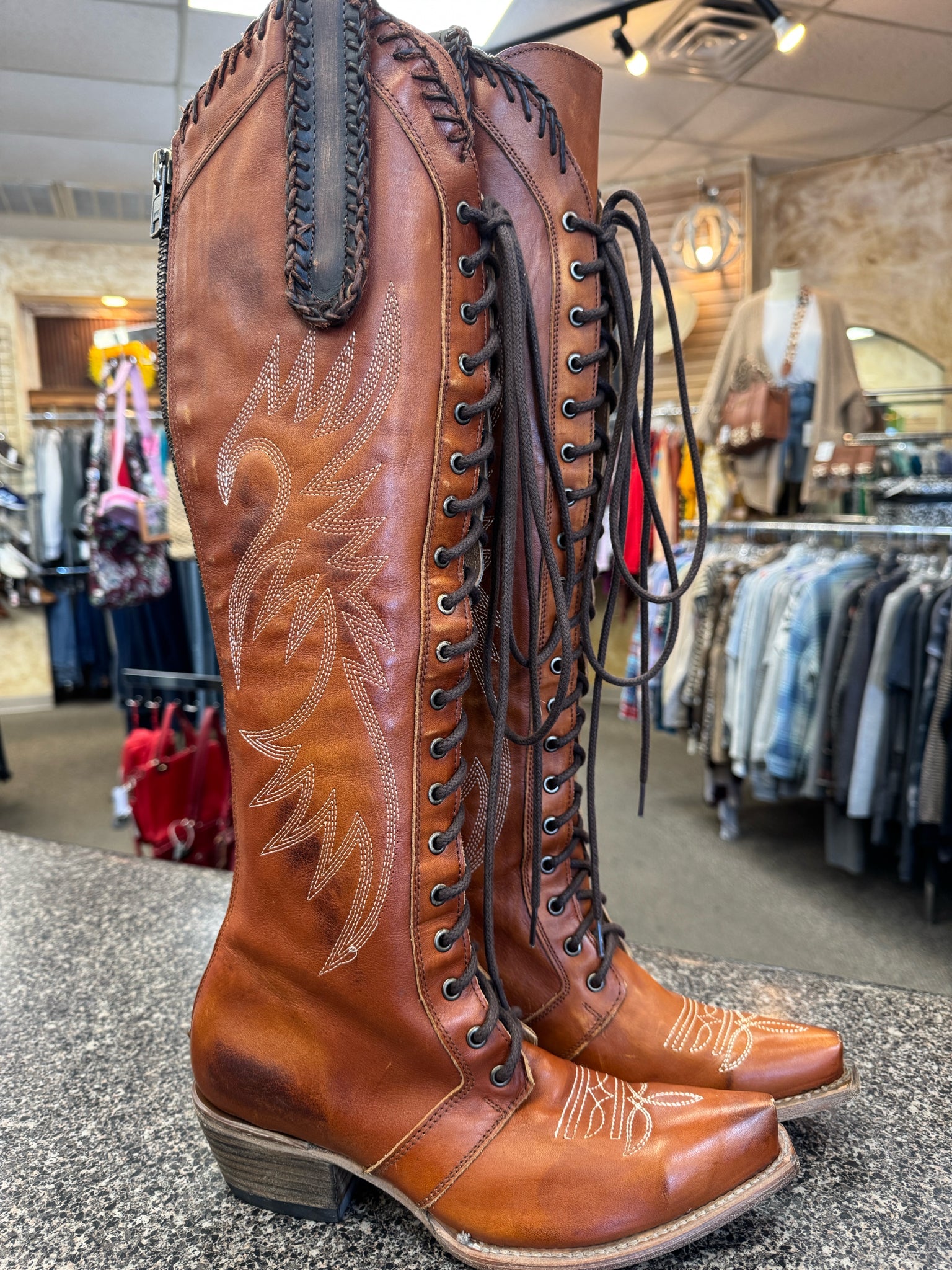 Pre-owned FREEBIRD Brown Size 8 Designer Boot