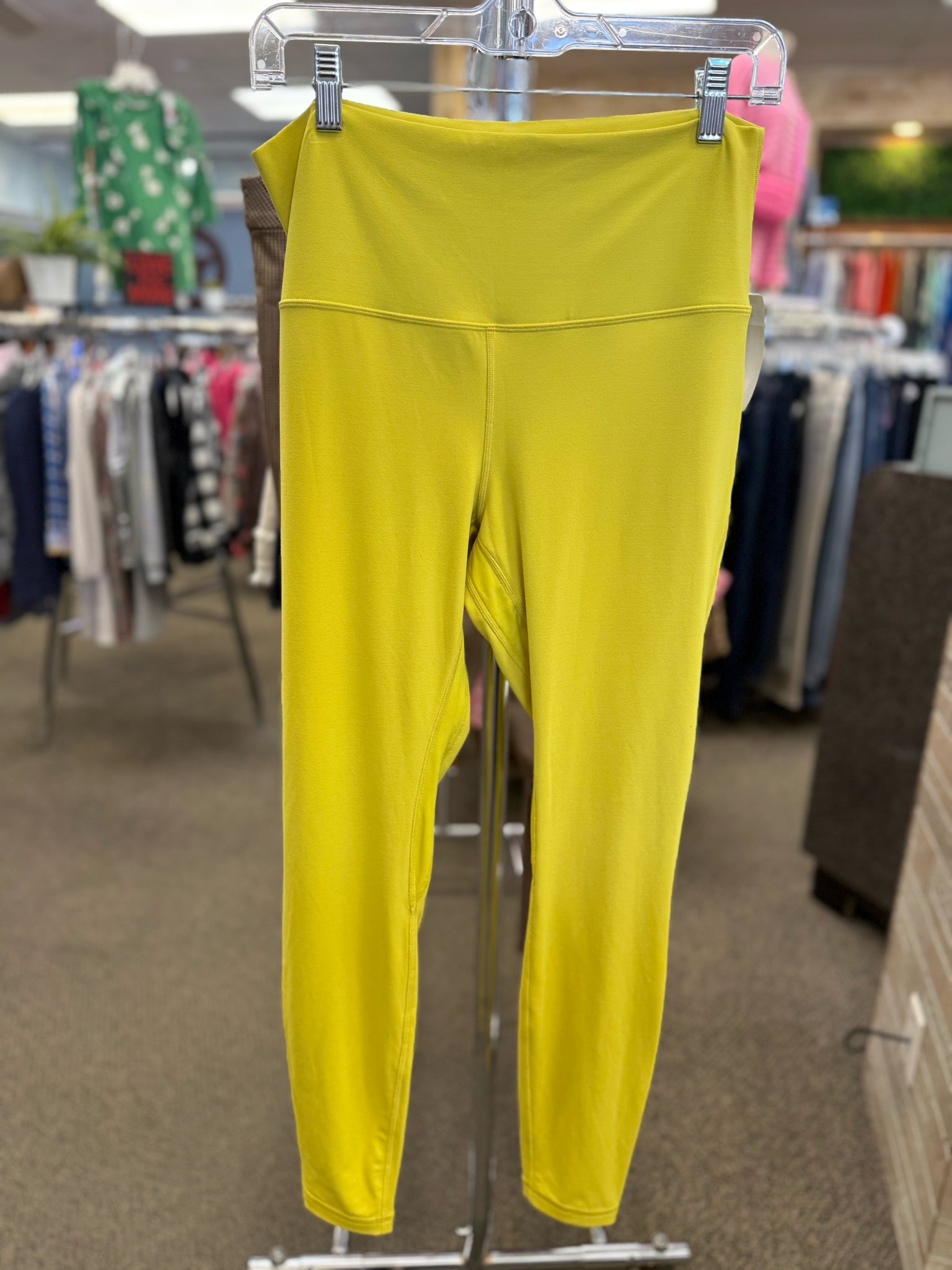Pre-owned Lululemon Neon yellow # SIZE 12 Legging