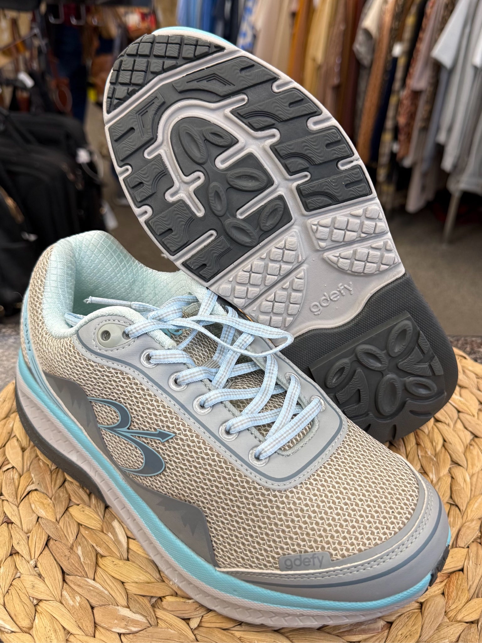 Pre-owned gdefy Gray Light Blue Trim Size 9 Designer Sneaker