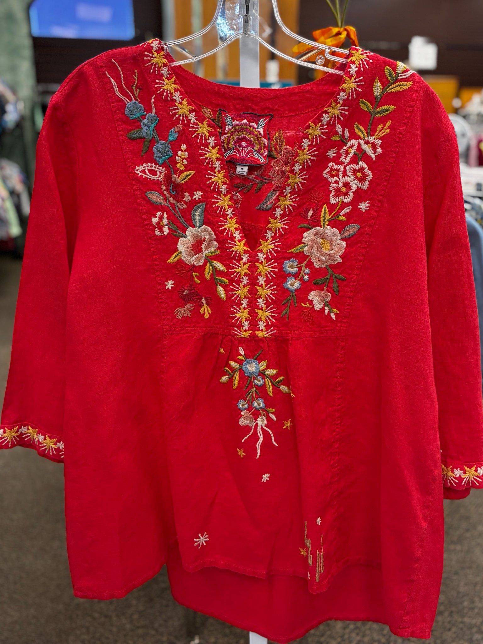 Pre-owned JOHNNY WAS Red Yellow Print Quarter Sleeve Size: M Designer Blouse