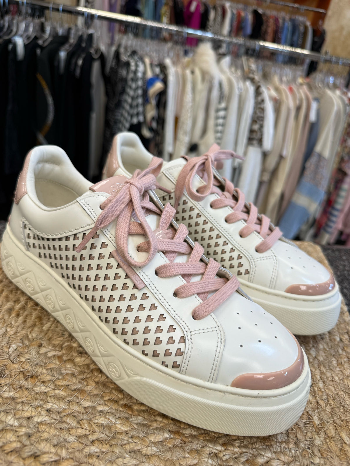 Pre-owned TORY BURCH Cream Dusty Pink Size 9 Designer Sneaker