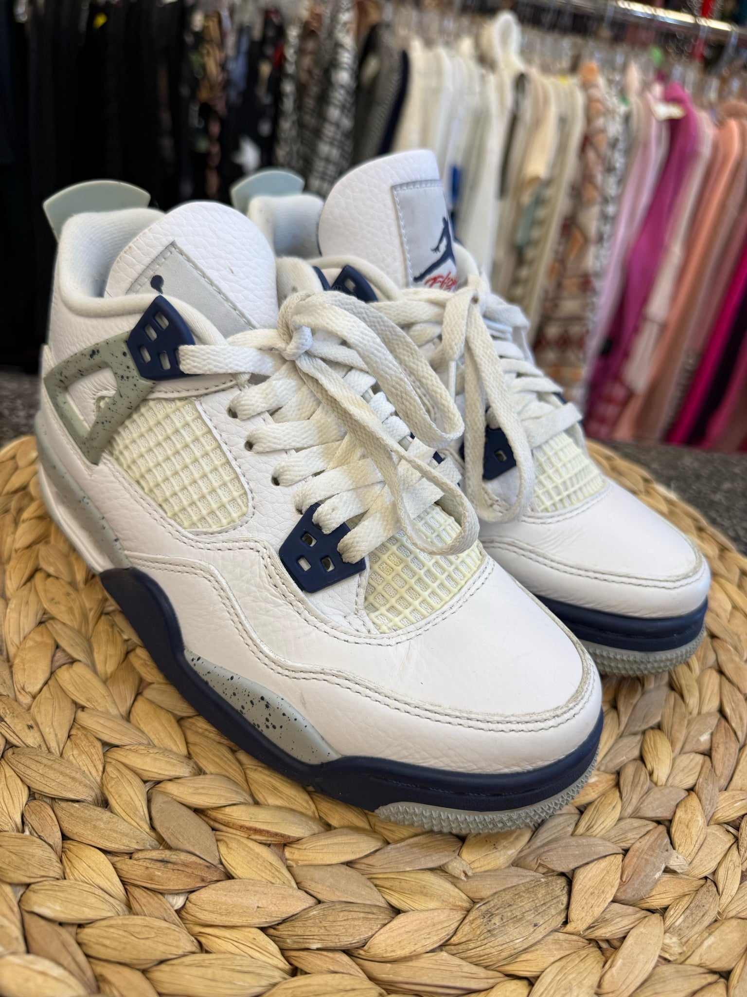 Pre-owned AIR JORDAN White Dark Blue Trim Shoe Size 4.5 GIRLS Designer Sneaker