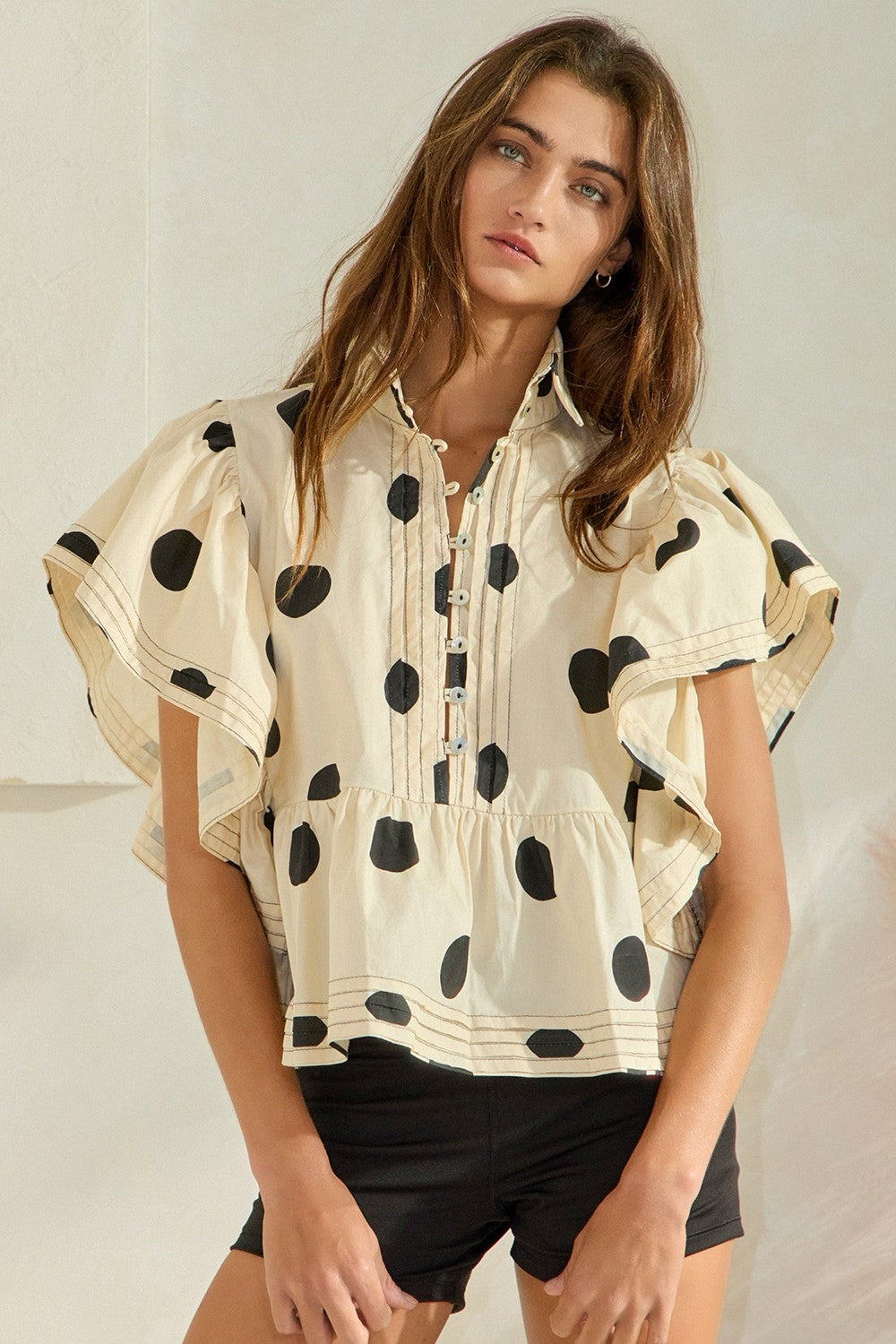 New Bucket List Cream Black Polka Size S Short Sleeve Blouse