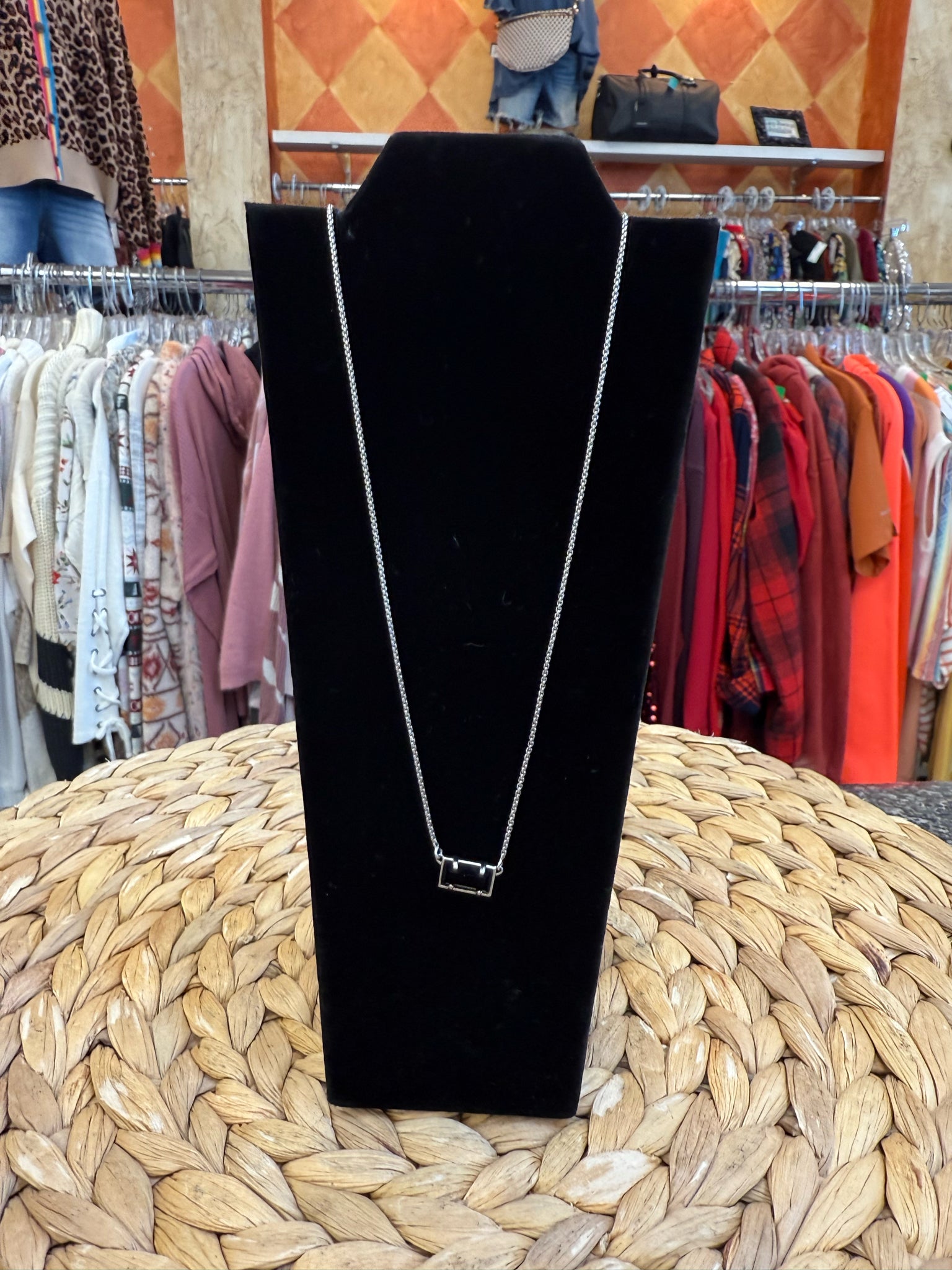 Pre-owned KENDRA SCOTT Black Silver Designer Necklace