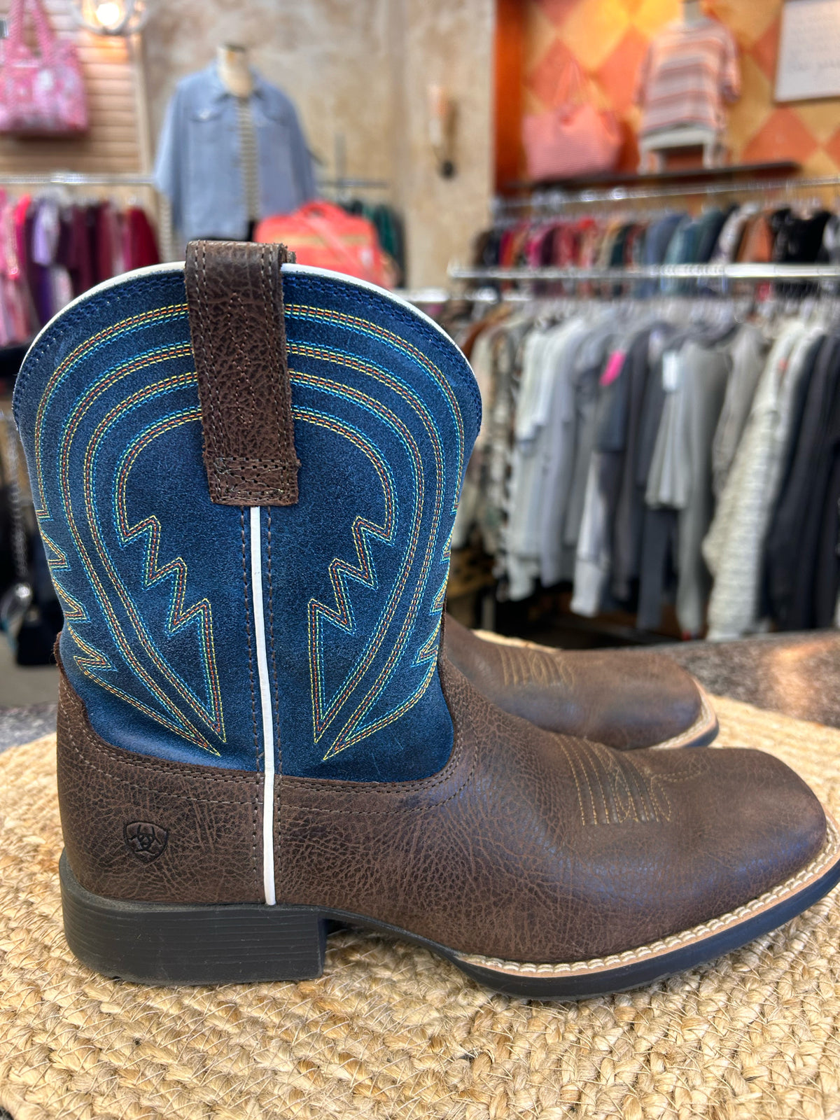 Pre-owned ARIAT Brown Blue C-SIZE 5 Boys Boots