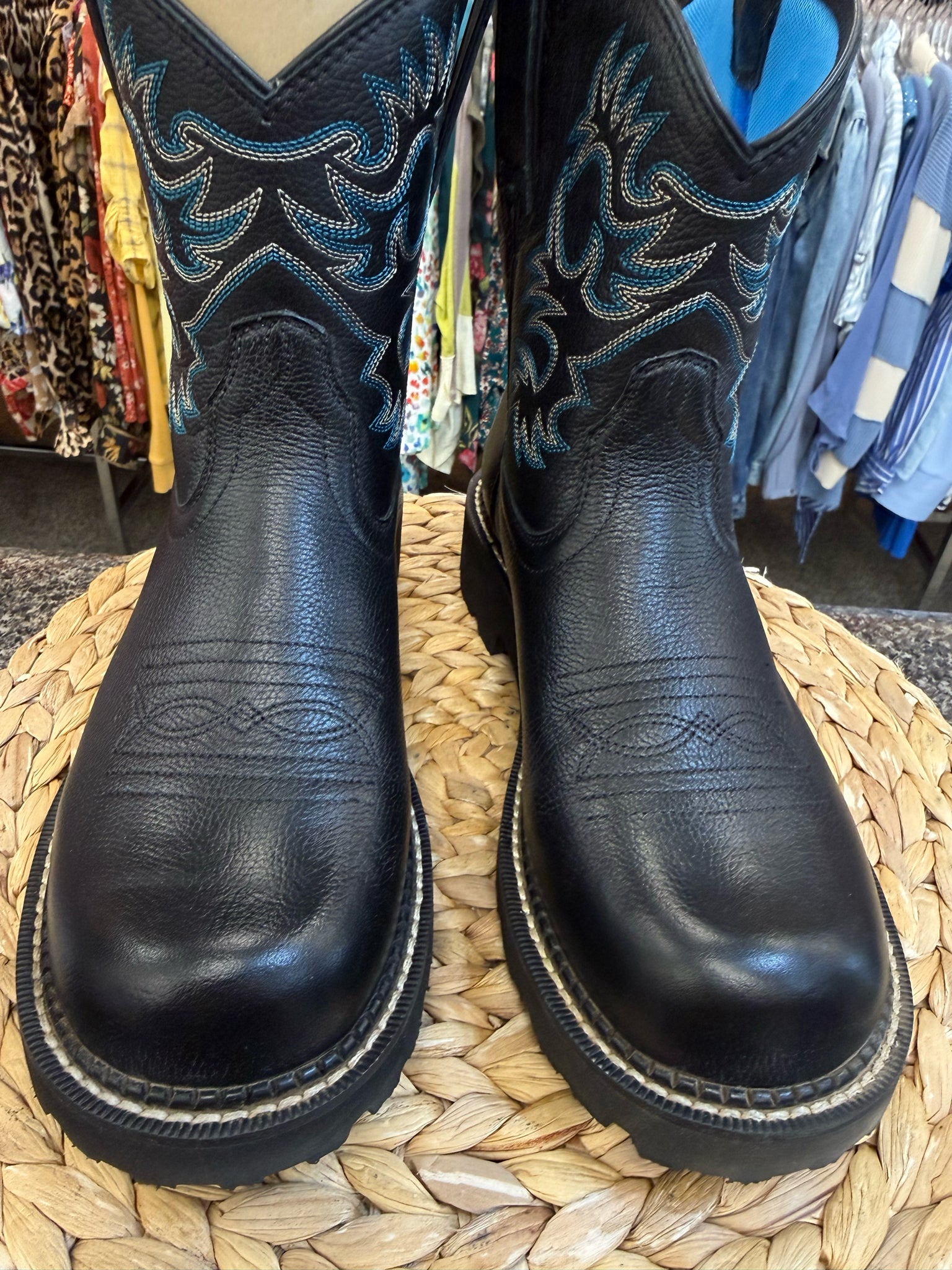 Pre-owned ARIAT Black Teal trim Size 10 Boot