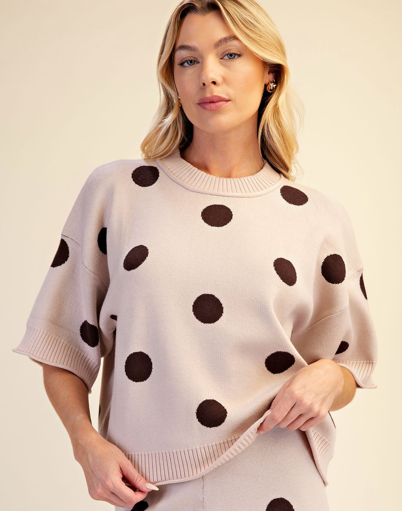 New GLAM Tan Brown Polka Size S Short Sleeve Sweater