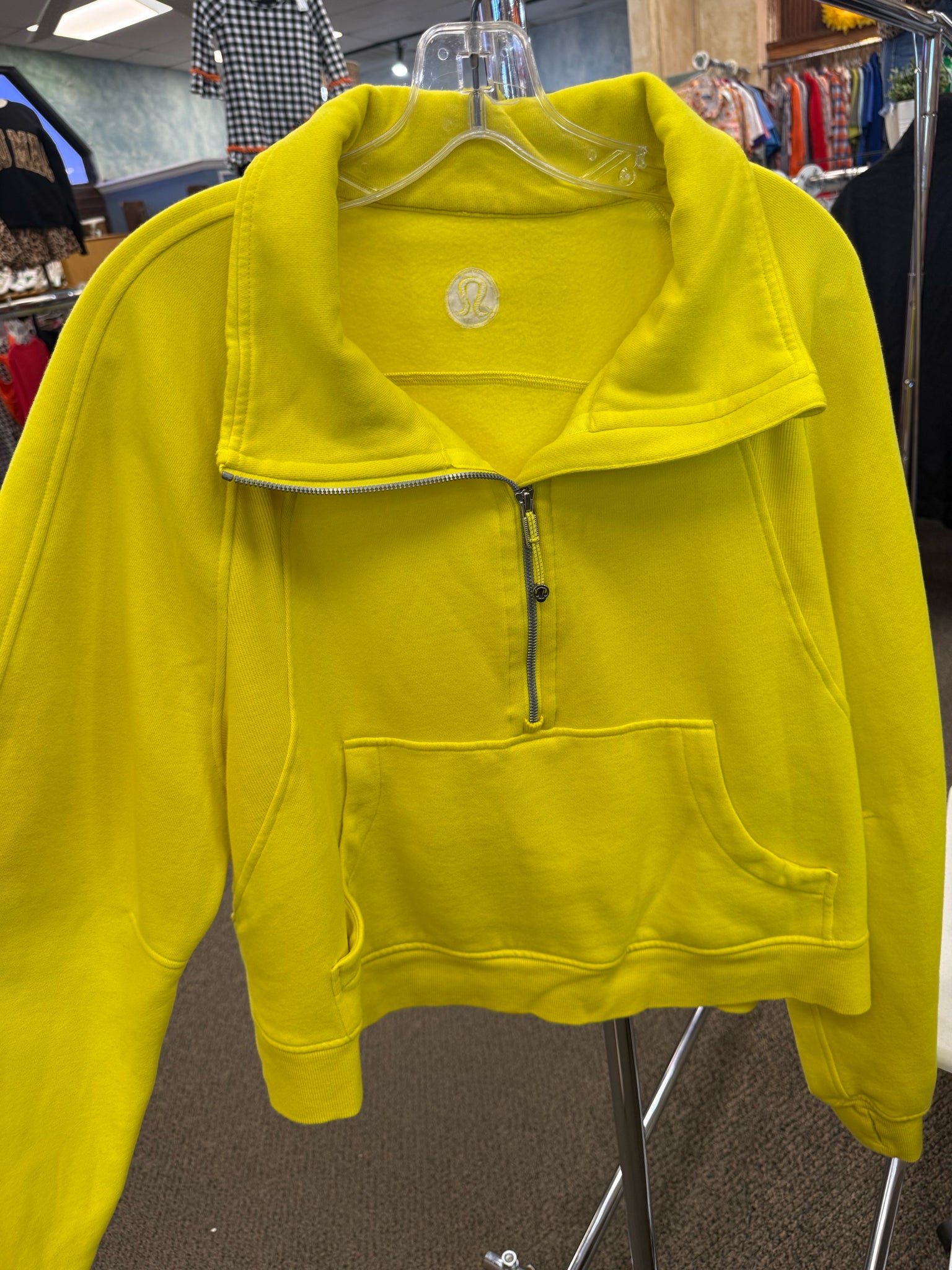 Pre-owned Lululemon Neon yellow Size: XL Long Sleeve Designer Pullover